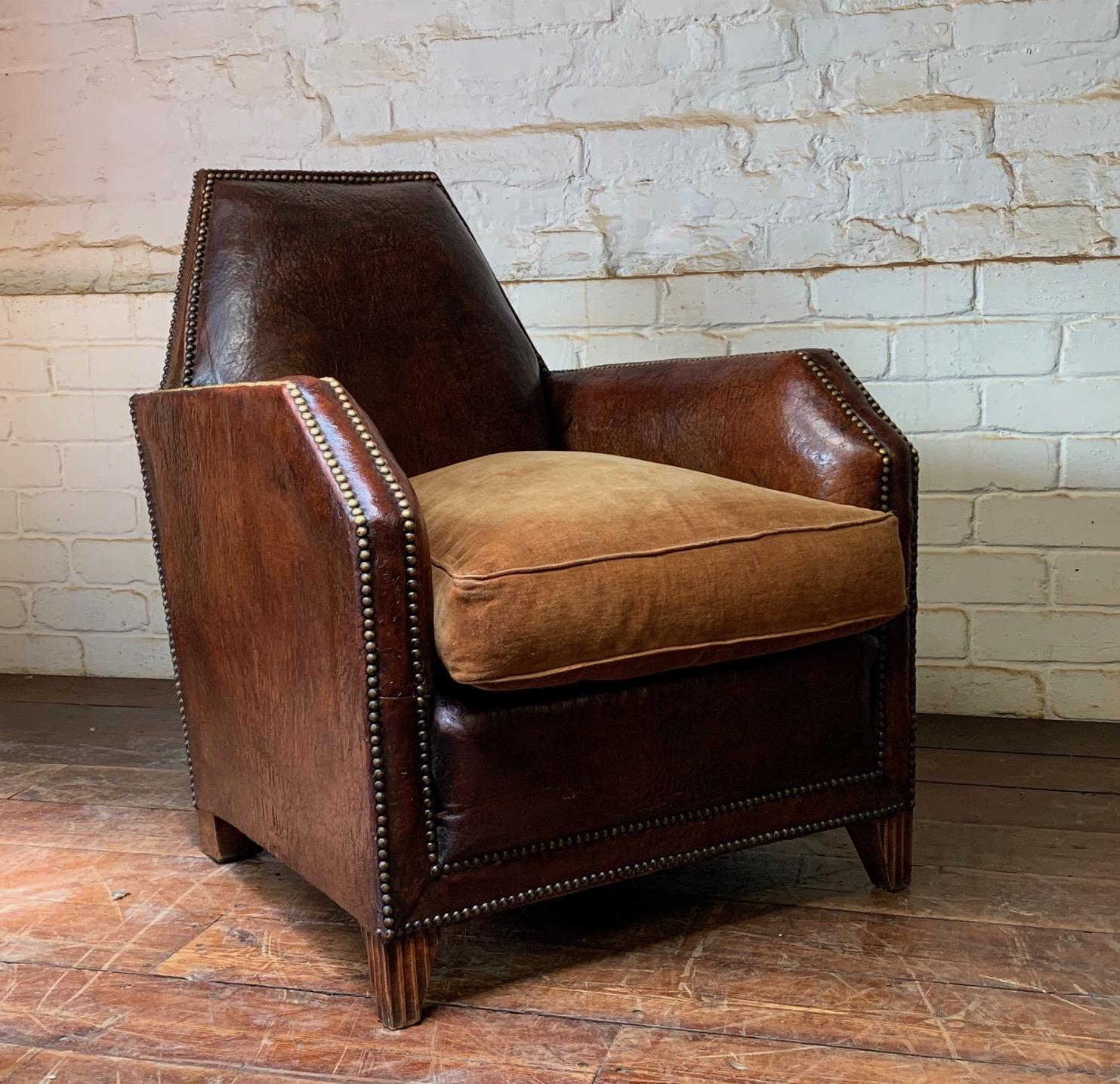 Art déco Fabuleux fauteuil club en cuir français Model NoCA, circa 1920 en vente