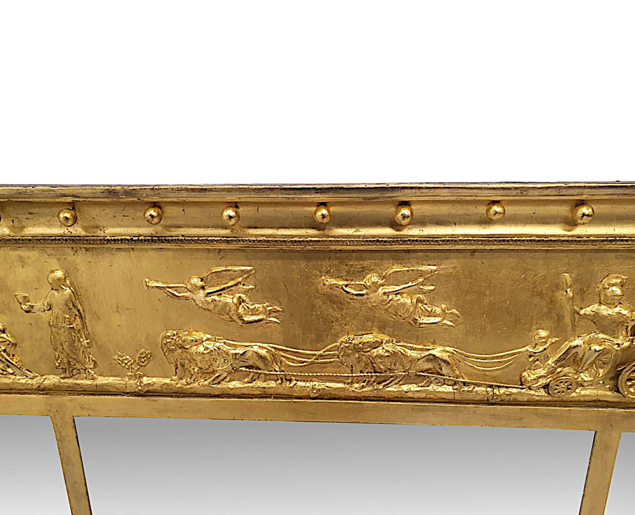 Eine fabelhafte späten 19. Jahrhundert vergoldetes Holz overmantle compartmental Spiegel in der Art von Adams.  Die fein von Hand geschnitzt, geformt und kannelierte Vergoldung Rahmen mit aufgebrachten Blumenkopf Paterae, Ei und Dart Detail in der