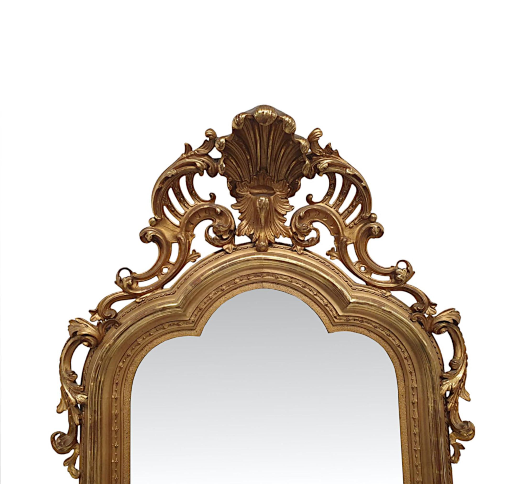 Anglais  Fabuleux grand miroir d'entrée, de pilier ou de dressing en bois doré du 19ème siècle en vente