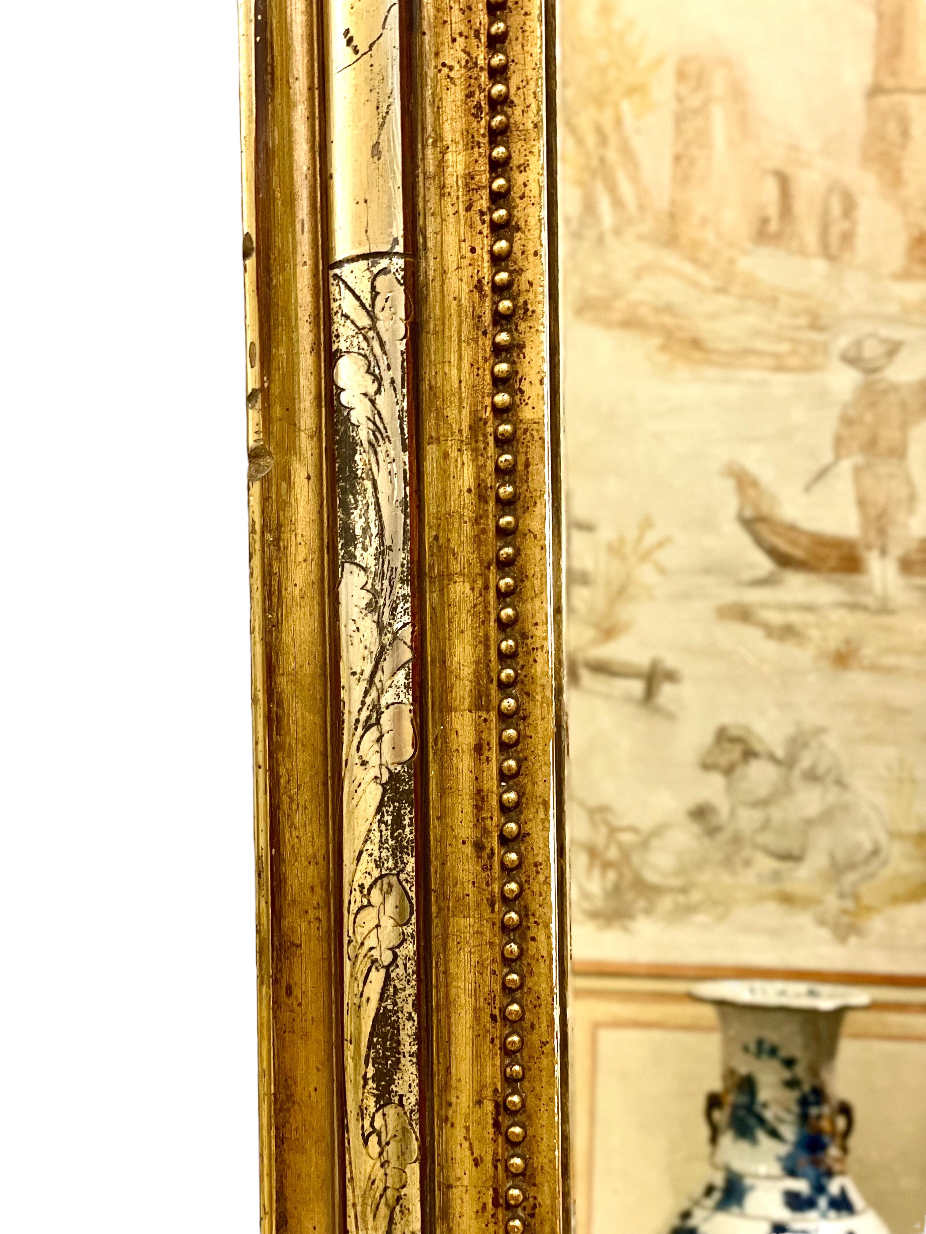 1840er Jahre Französisch Louis Philippe Giltwood Spiegel  (Vergoldetes Holz) im Angebot