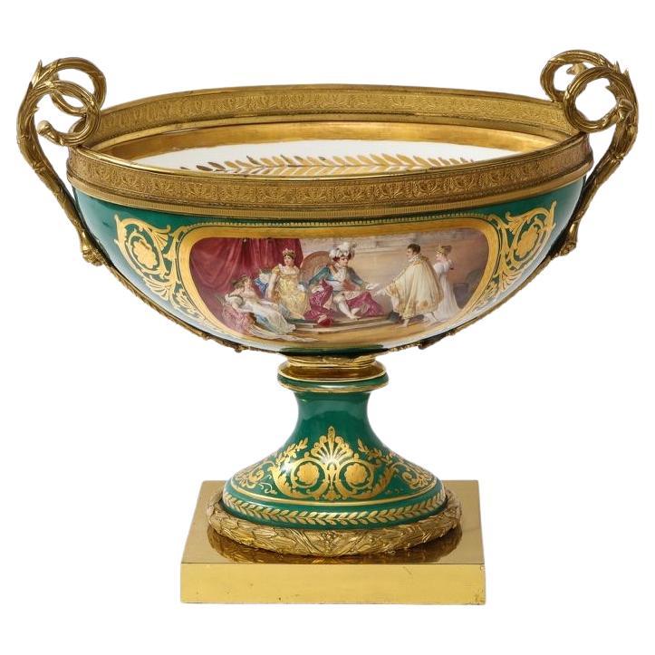 Cuenco napoleónico del siglo XIX de porcelana de Sèvres y bronce dorado montado, con paneles pintados a mano y firmado 
