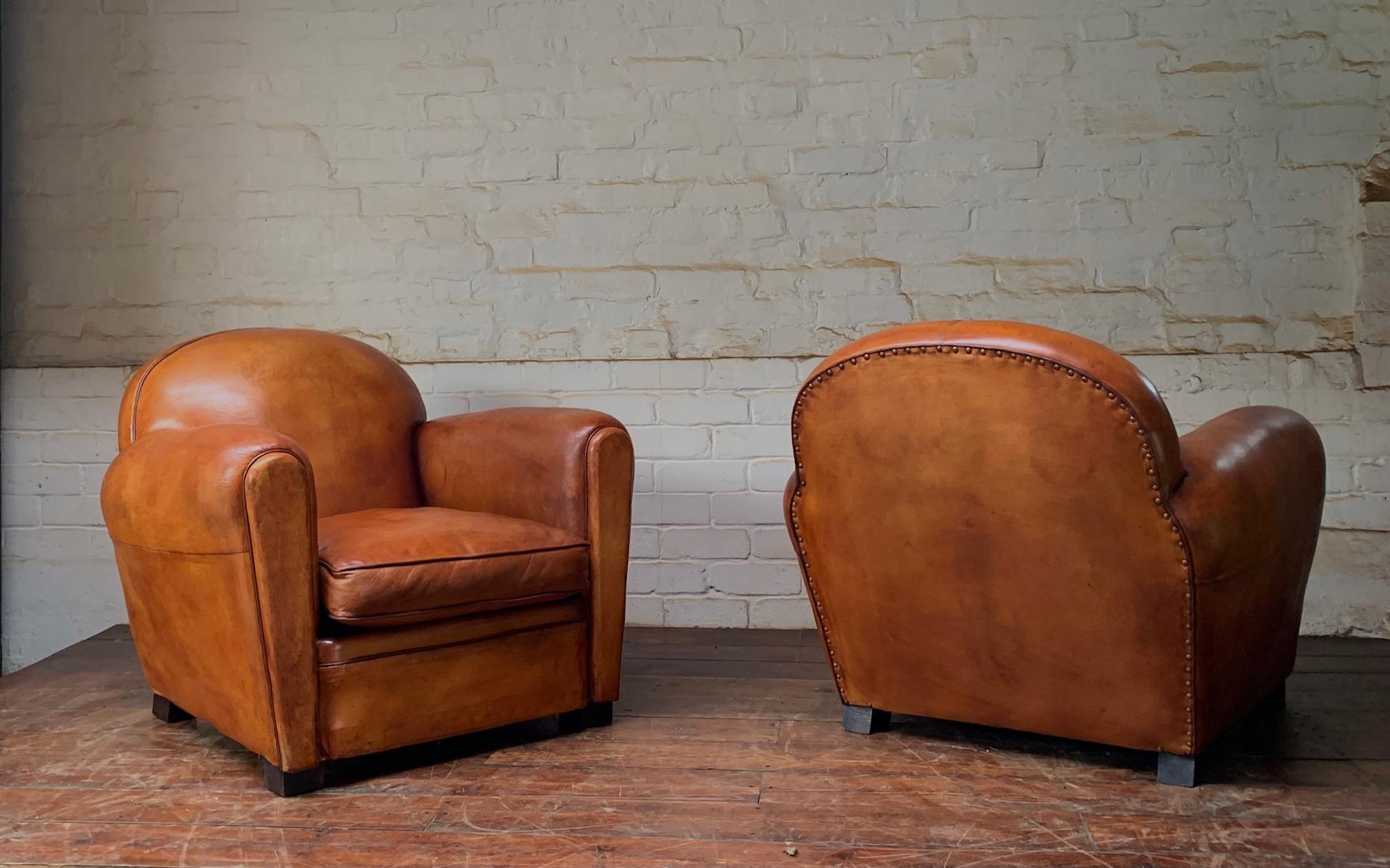 Fabuleuse paire de fauteuils club en cuir français Model NoCA Circa 1950 en vente 1