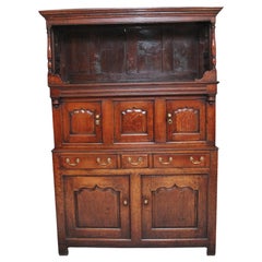 Fabulous Quality 18th Century Oak Tridarn