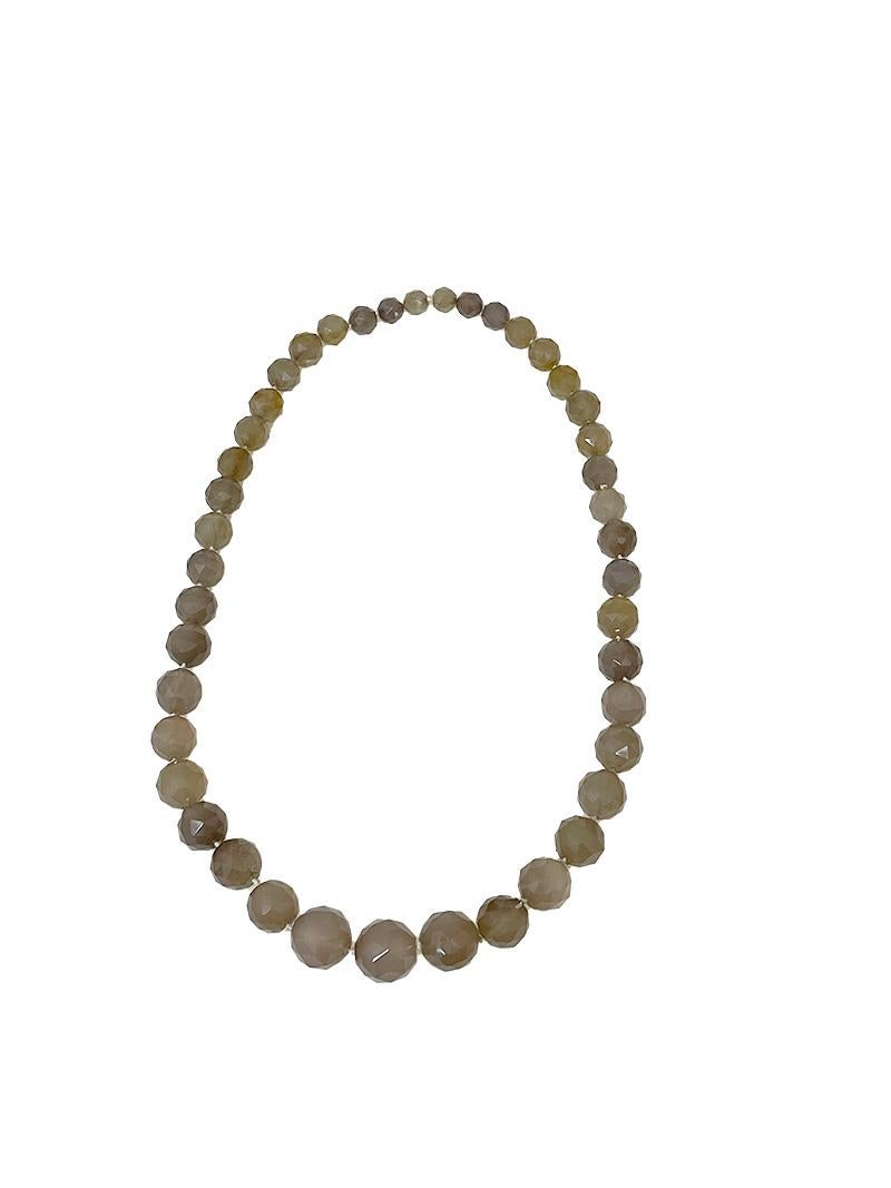 Collier de perles à facettes en vente 3