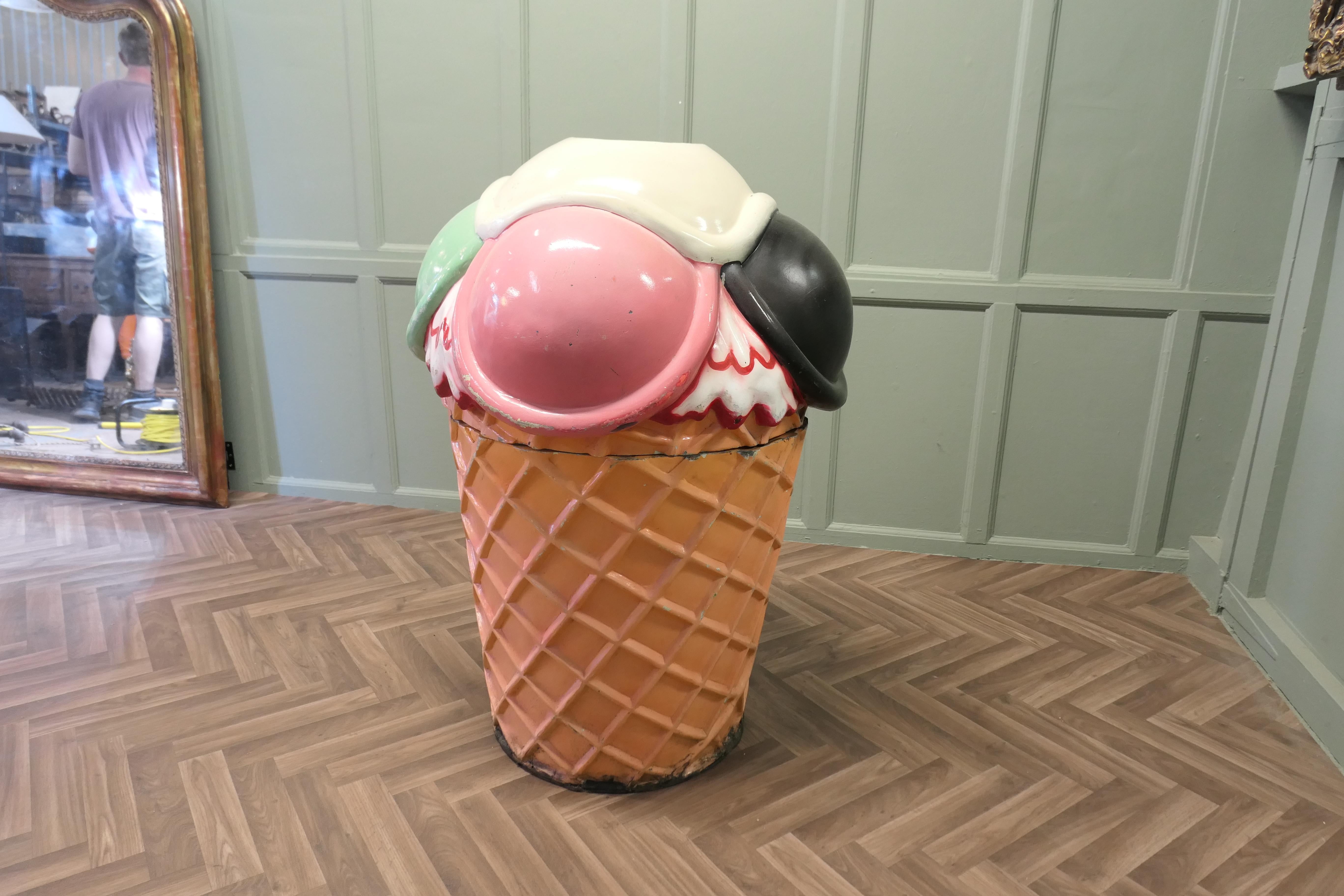 A Fair Ground Ice Cream Waste Bin  This is a fun piece from the 1960s In Good Condition For Sale In Godshill, Isle of Wight