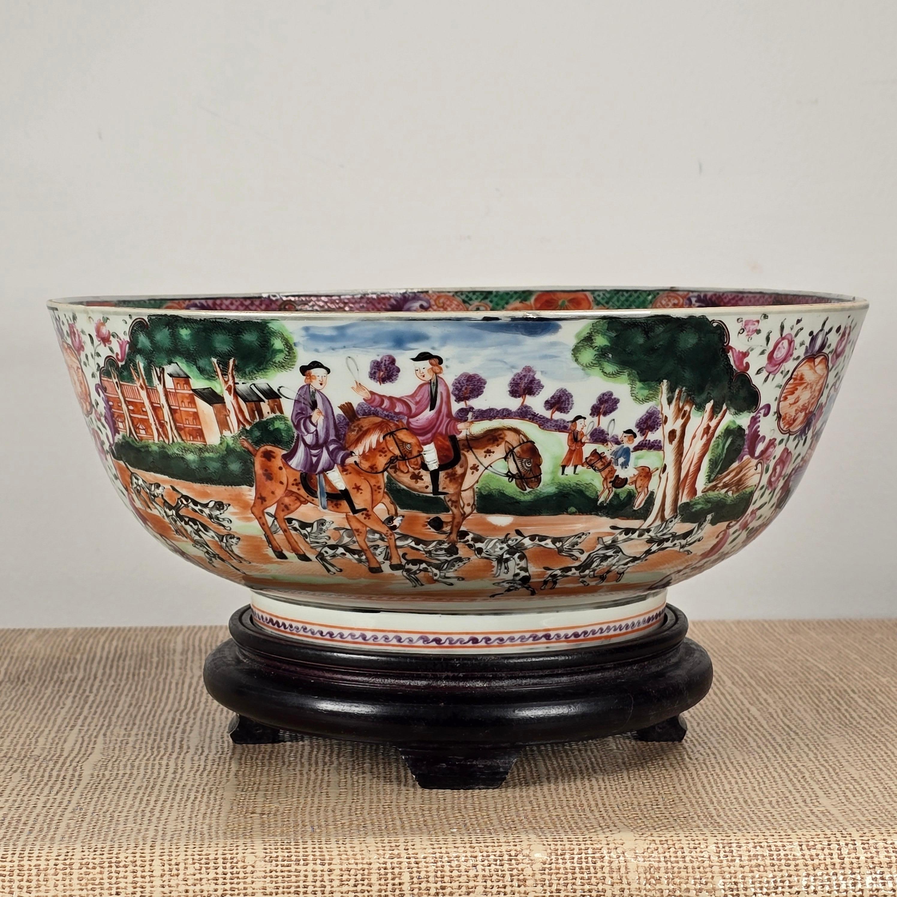 Late 18th Century A Famille Rose 'hunt scene' Punch Bowl Qianlong Period For Sale