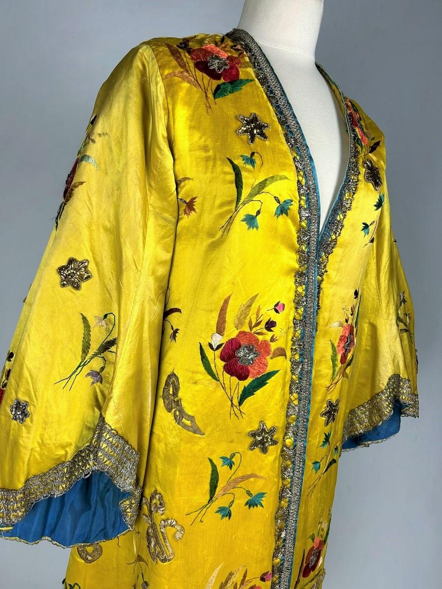 A Fancy kaftan in Yellow Embroidered Satin - France Circa 1860-1900 3