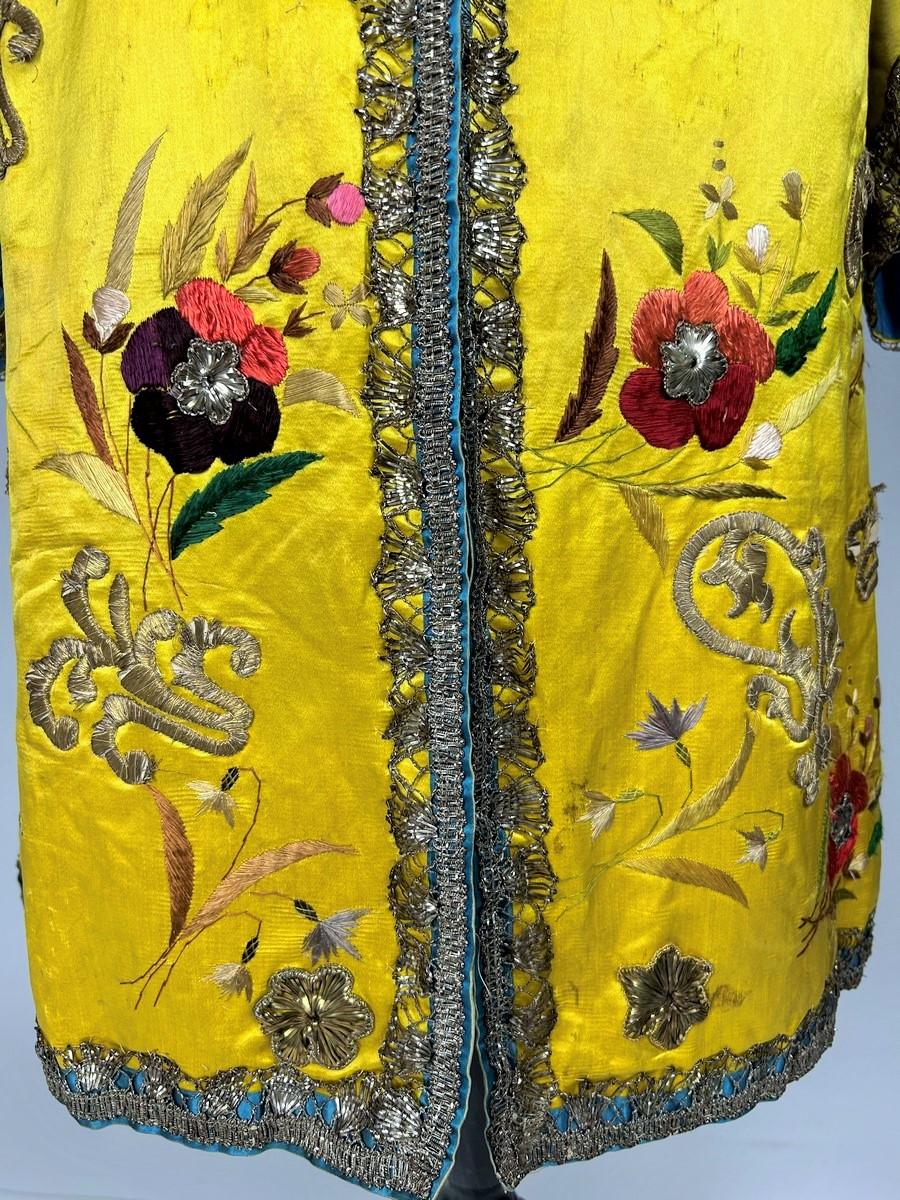 A Fancy kaftan in Yellow Embroidered Satin - France Circa 1860-1900 4