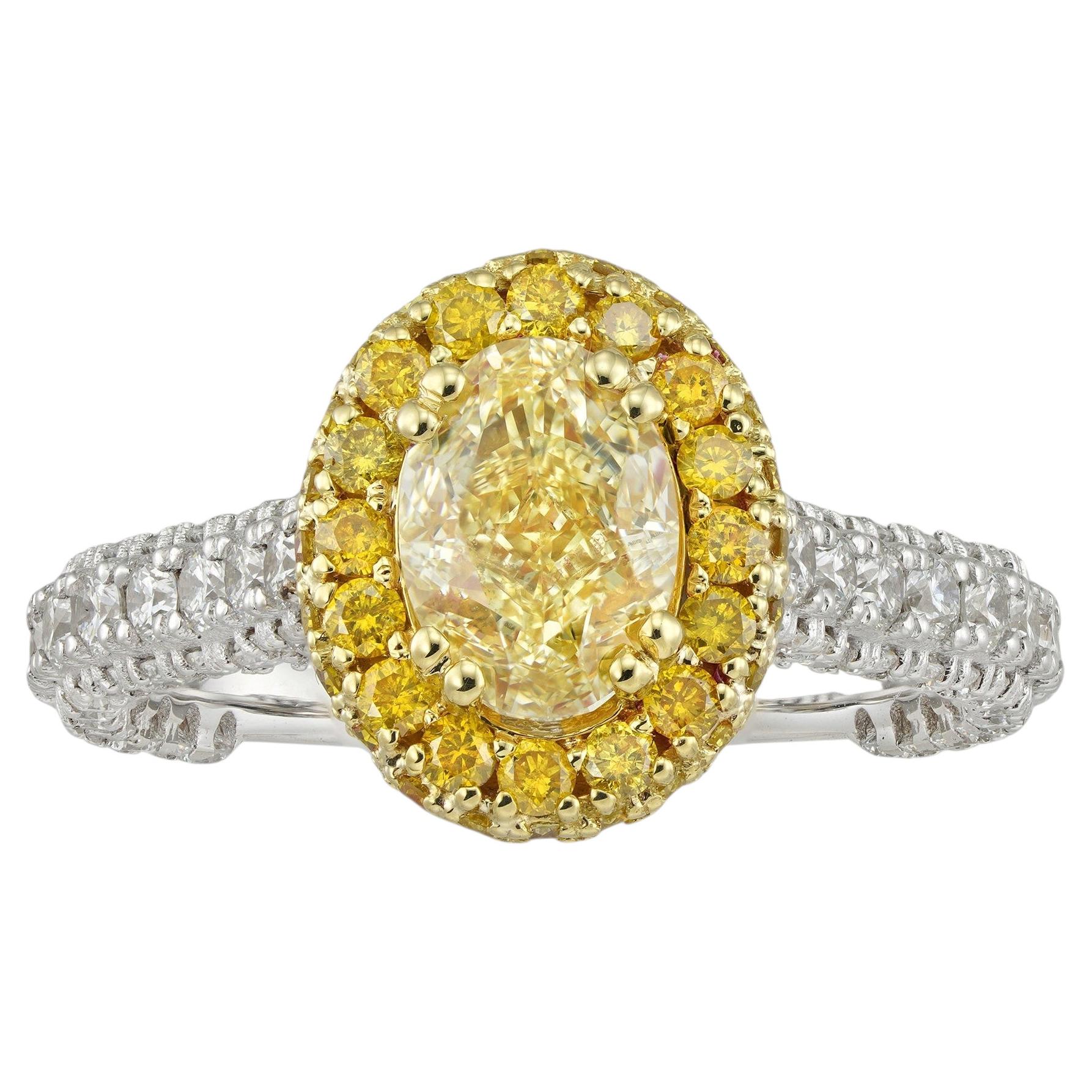 A fancy yellow colour diamond ring For Sale
