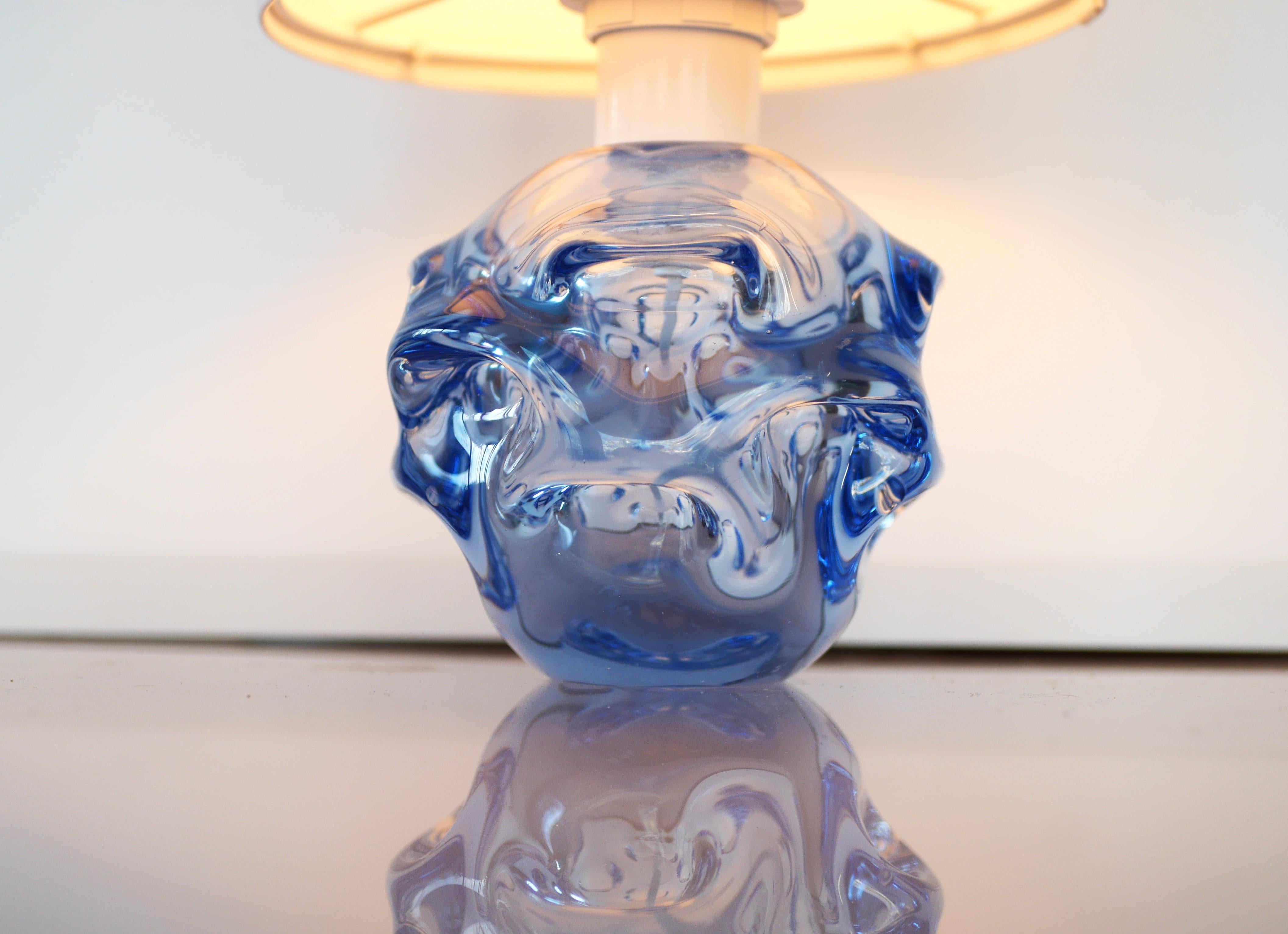 Suédois Fantastique lampe en verre bleu de Börne Augustsson pour Åseda, Suède en vente