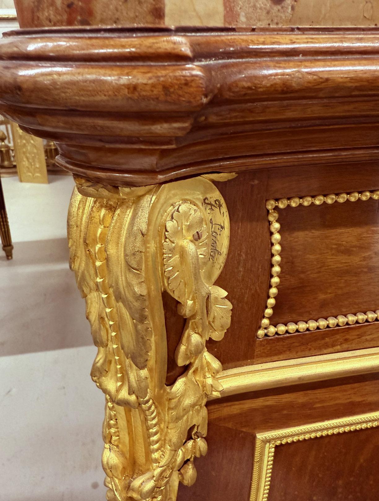 Fantastica commode montata in bronzo dorato della fine del XIX secolo di François Linke in vendita 1