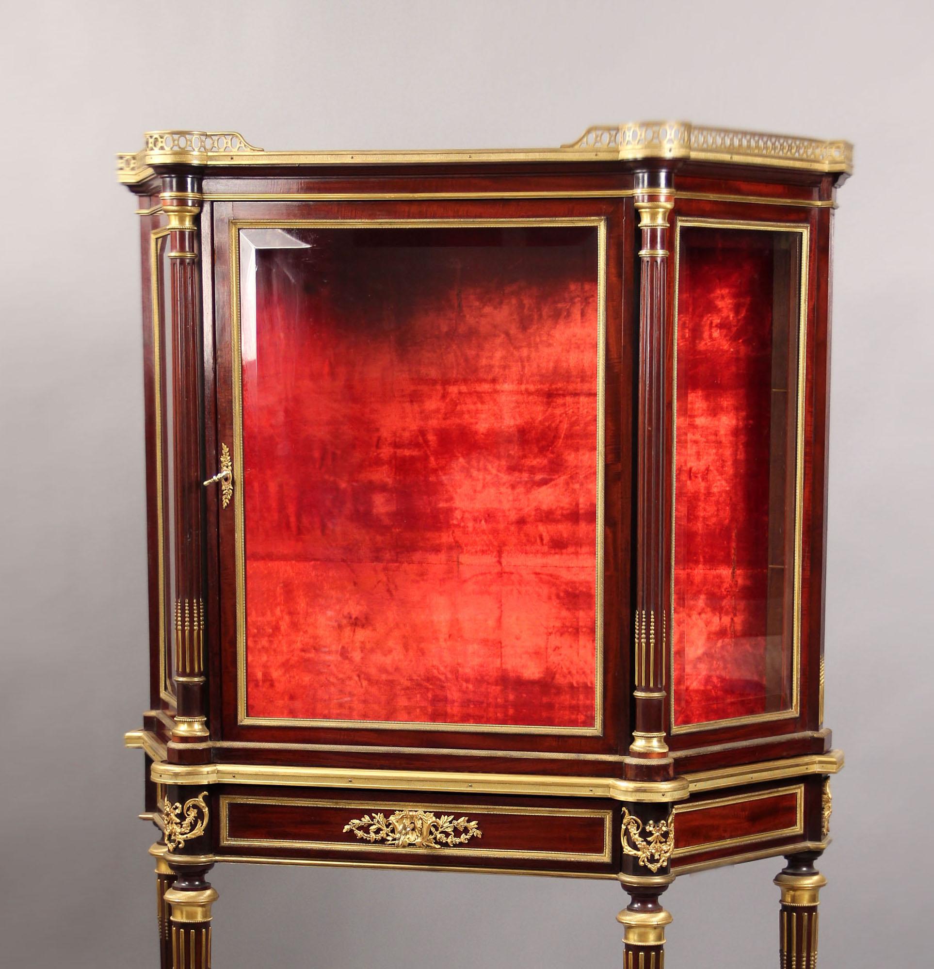 Belle Époque Vitrine fantastiche di Paul Sormani in vendita