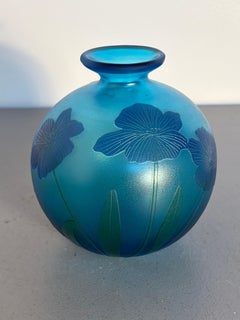 A. Faucci Blue Art Glass Vase mit eingraviertem Blumenmuster