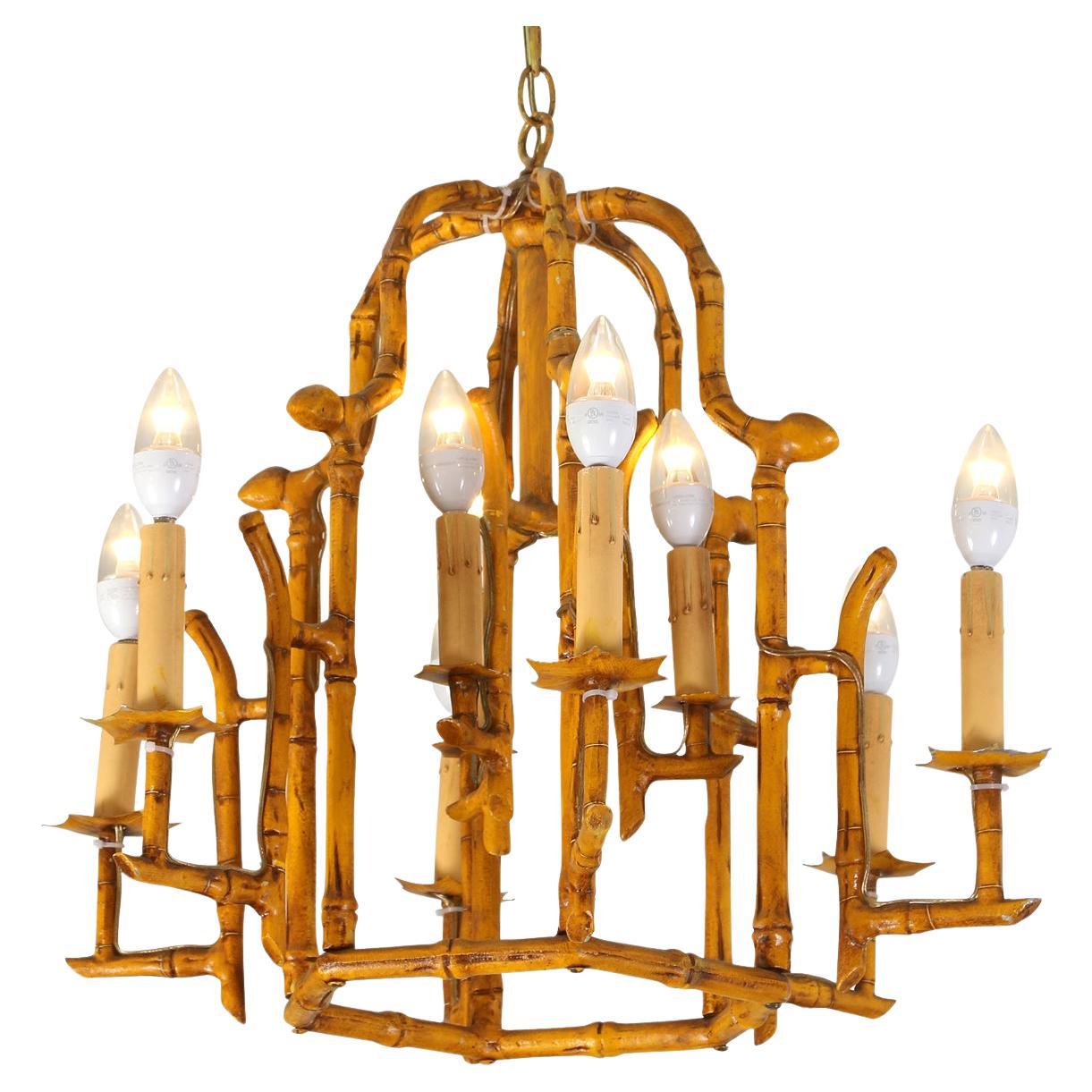 Un lampadario in finto bambù