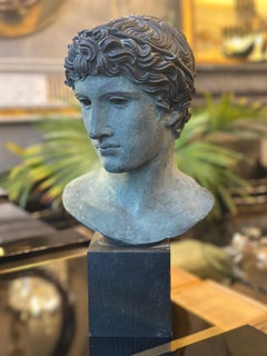 Buste classique en faux bronze d'après l'antique du musée du Louvre