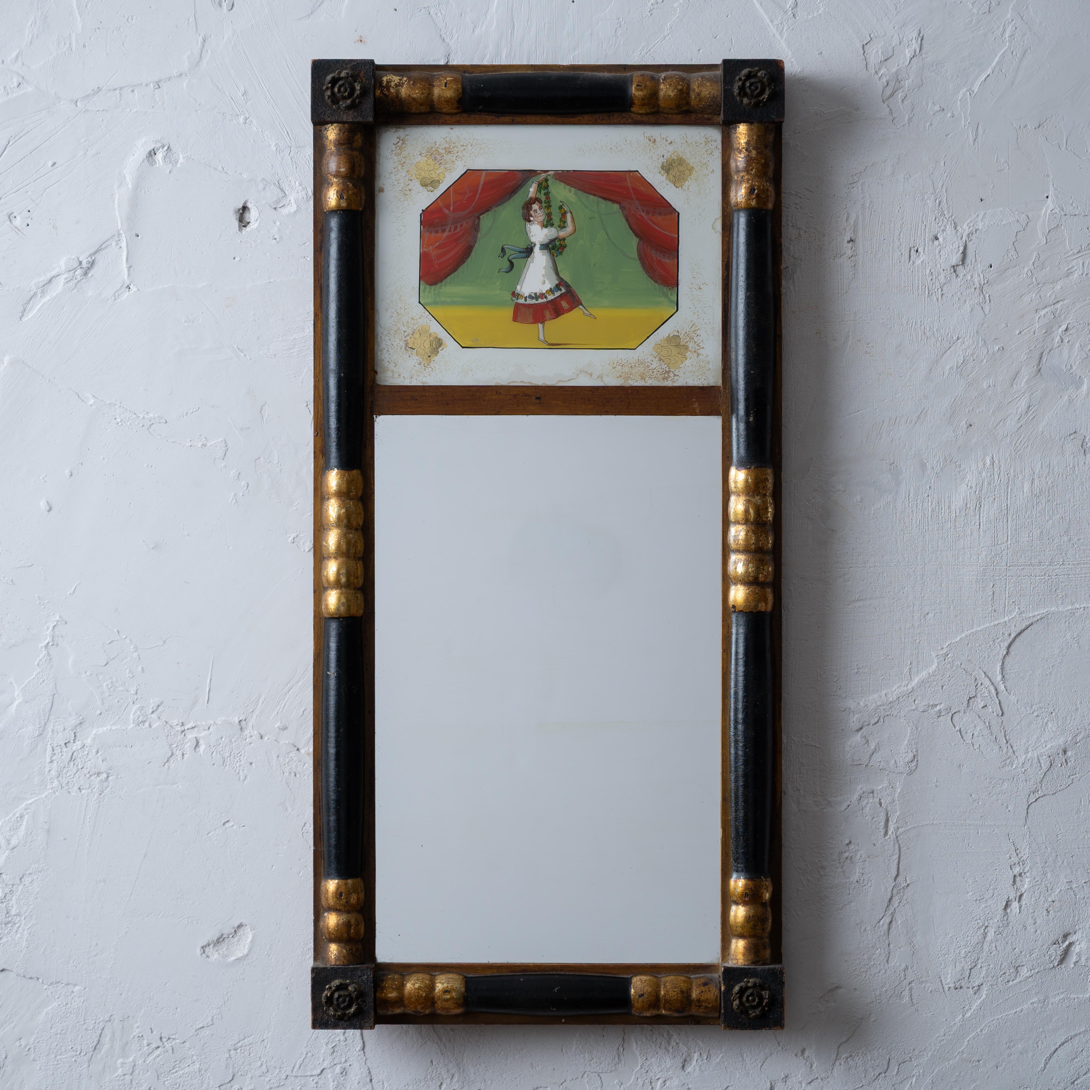 Miroir à deux plaques en églomisé, doré parcellaire, de style fédéral, représentant une actrice de théâtre, 19e siècle.



11 ¾ pouces de large par 24 ¼ pouces de haut ; plaque de miroir 8 ½ par 13 ¾ pouces 



