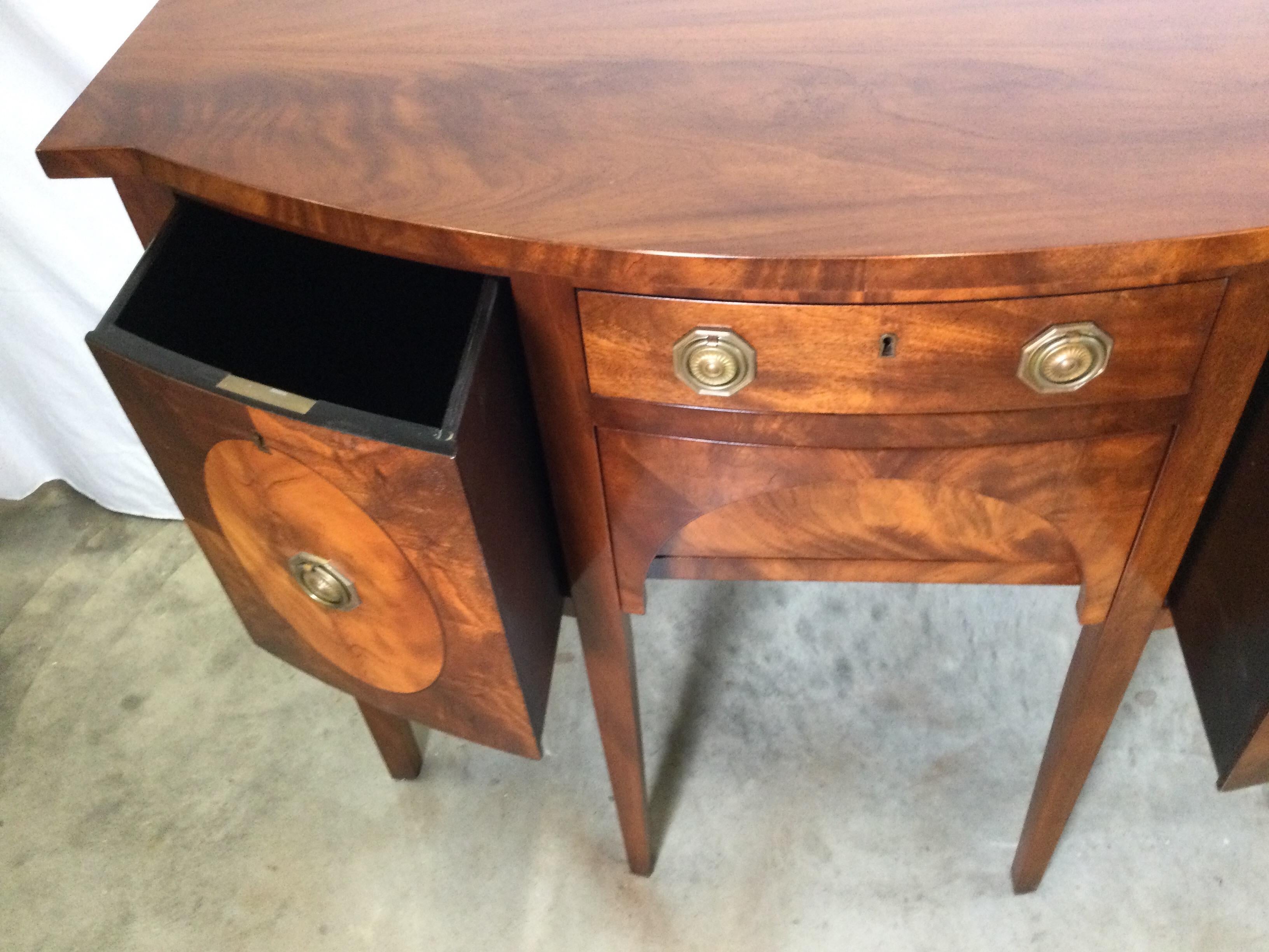 Federal Style Mahogany Sideboard 1