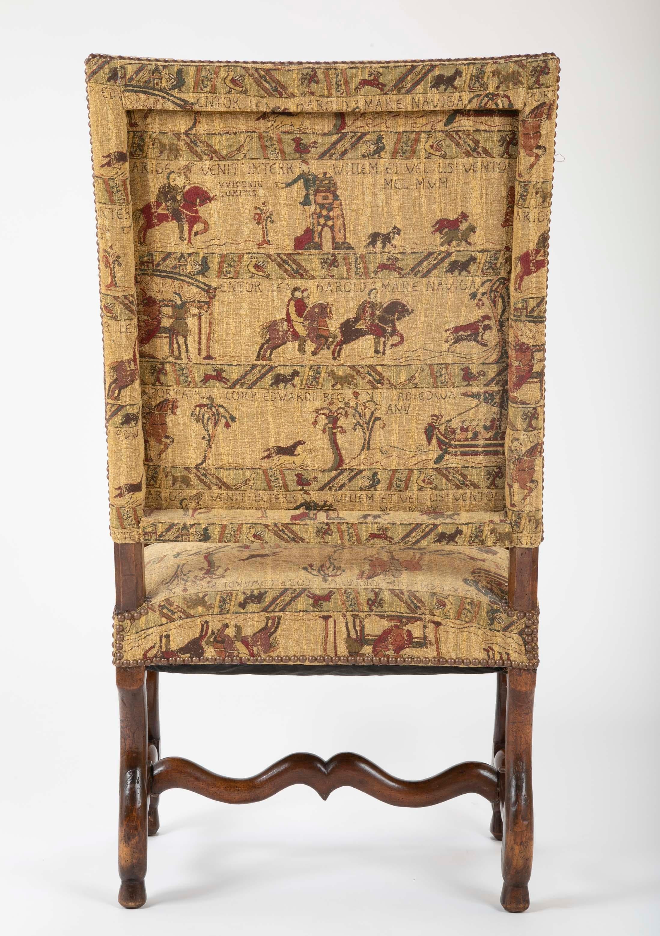 Französischer Louis XIII-Stil Sessel aus Nussbaumholz im Angebot 11