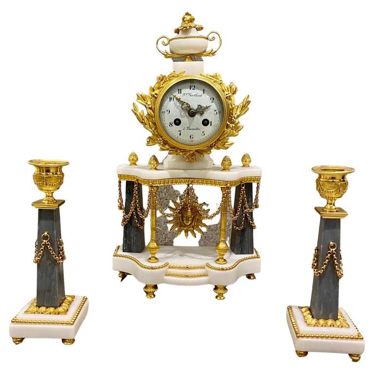 Ferdinand Berthoud. Ensemble de 3 pièces d'horloge Louis XVI en marbre monté en bronze doré 1770 en vente 12