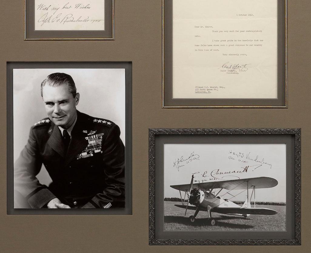 20ième siècle Capitaines de l'armée de l'air de la Première et de la Seconde Guerre mondiale, signatures originales en vente