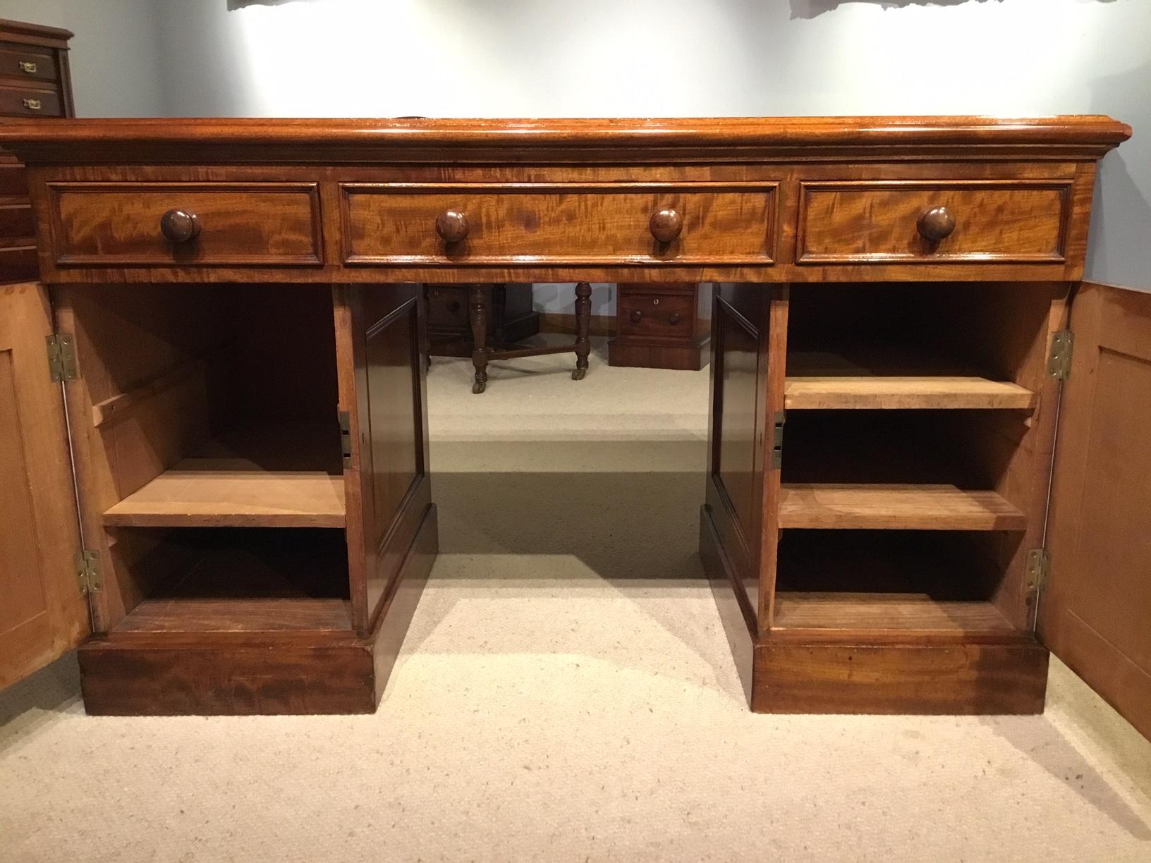 Figured Mahogany Victorian Period Antique Writing Desk 1