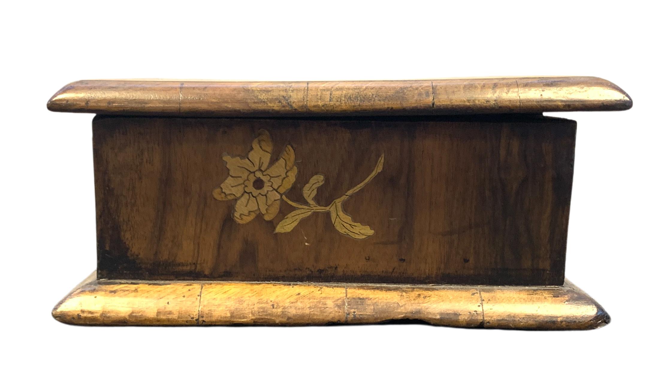 Fine 17th Century and Later Floral Marquetry Box  In Good Condition For Sale In London, GB
