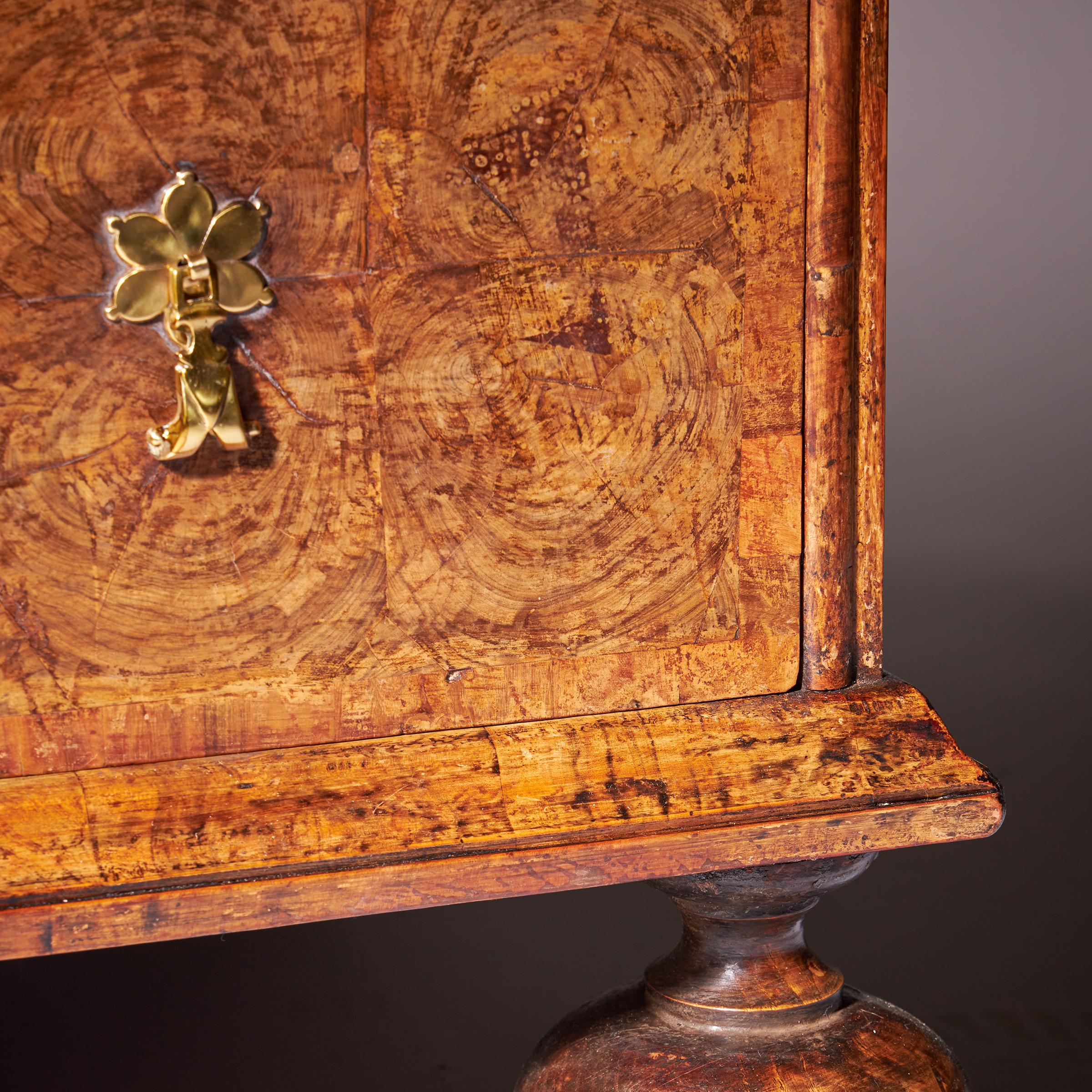 A Fine 17th Century Charles II Olive Oyster Chest, Circa 1680 England For Sale 4