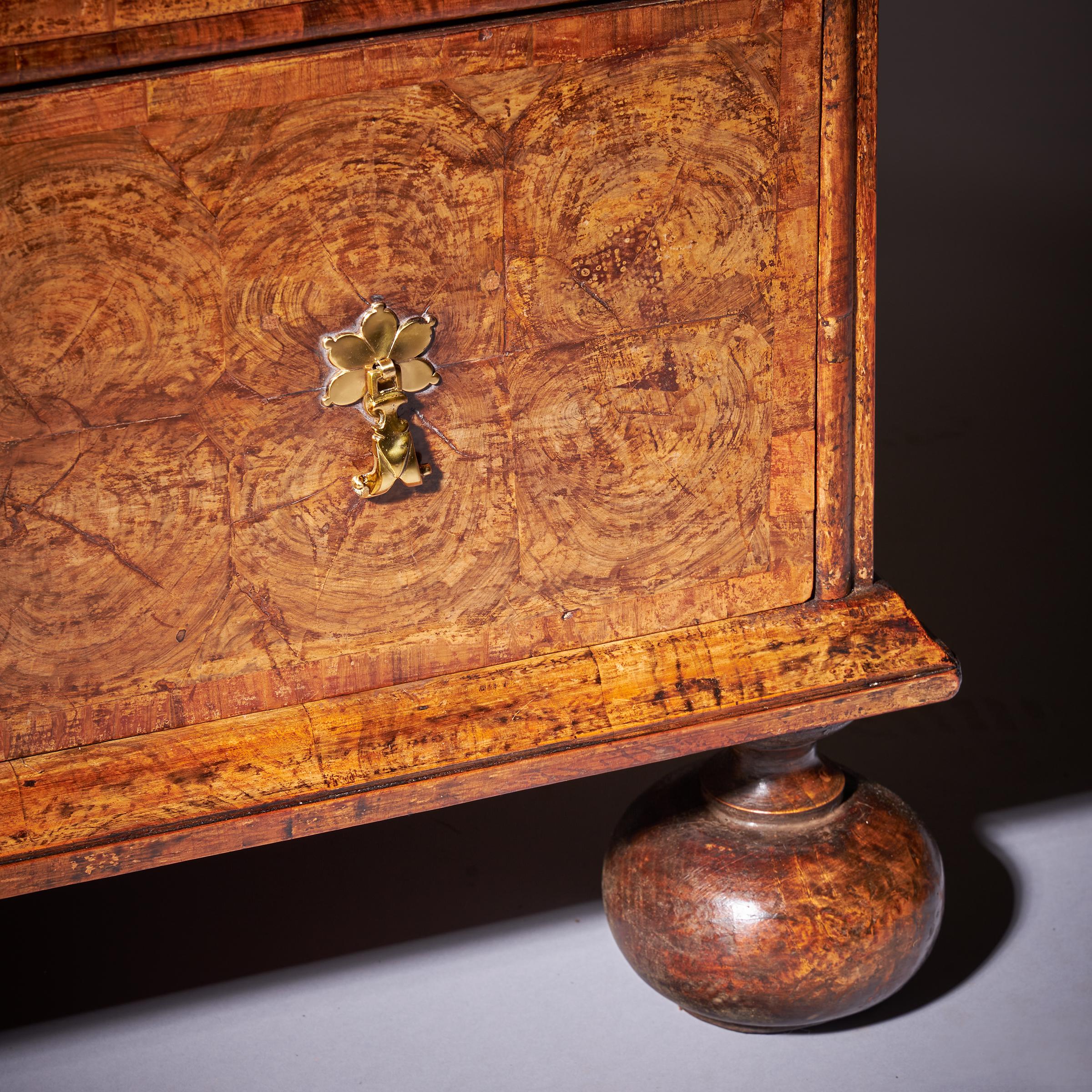 A Fine 17th Century Charles II Olive Oyster Chest, Circa 1680 England For Sale 3