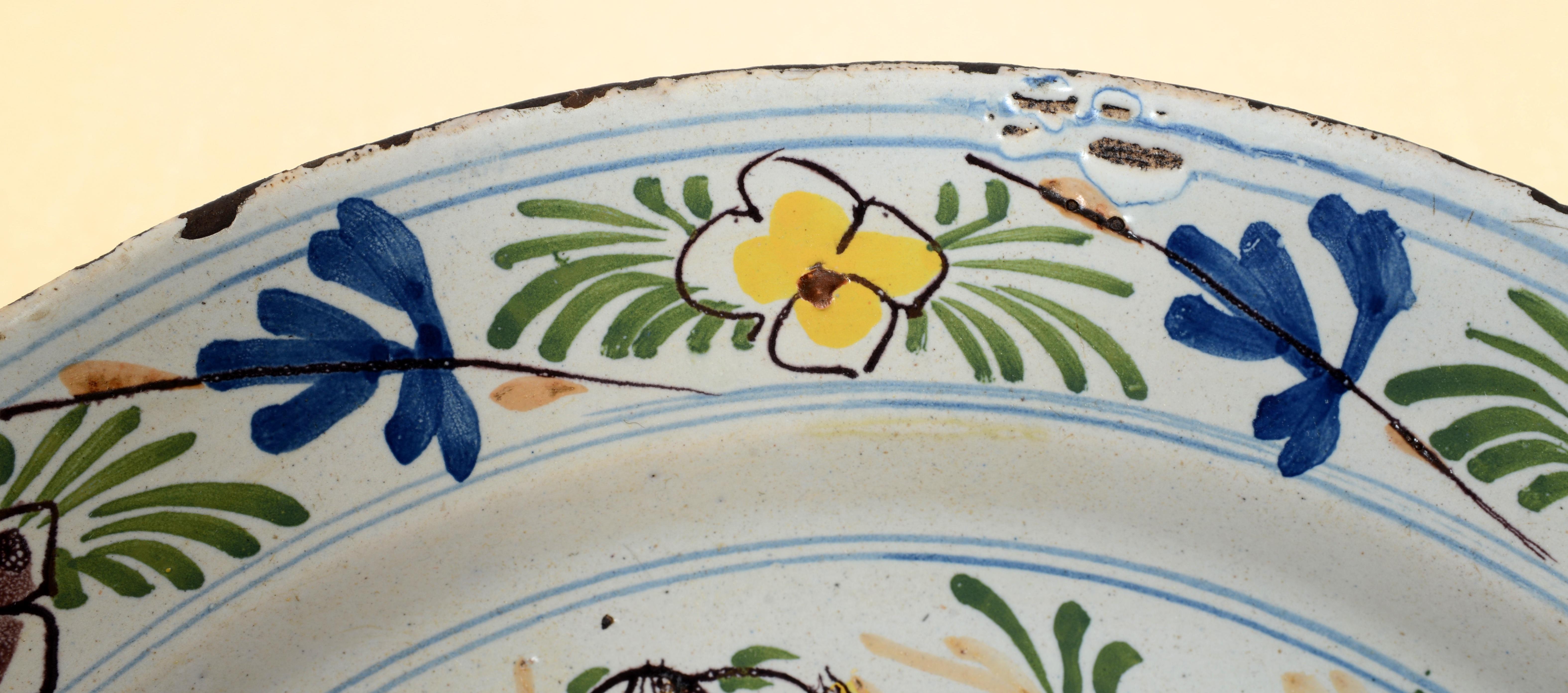 Fine 18th C Dutch Polychrome Painted Delft Charger In Good Condition For Sale In valatie, NY