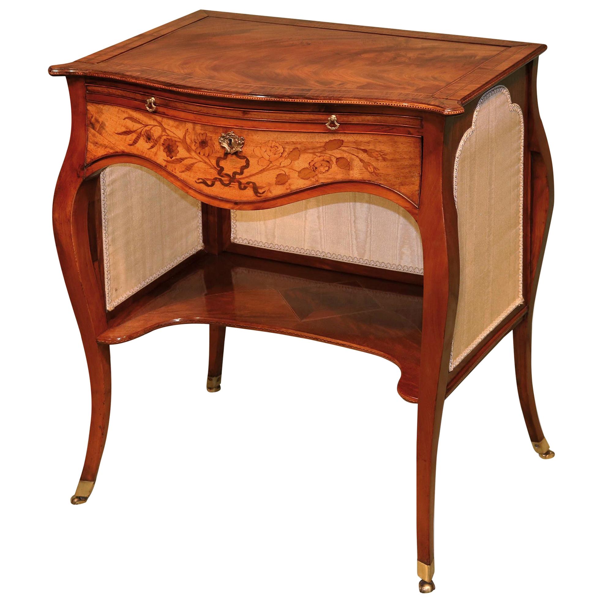 Fine 18th Century ‘French Hepplewhite’ Mahogany Ladies Writing Table For Sale