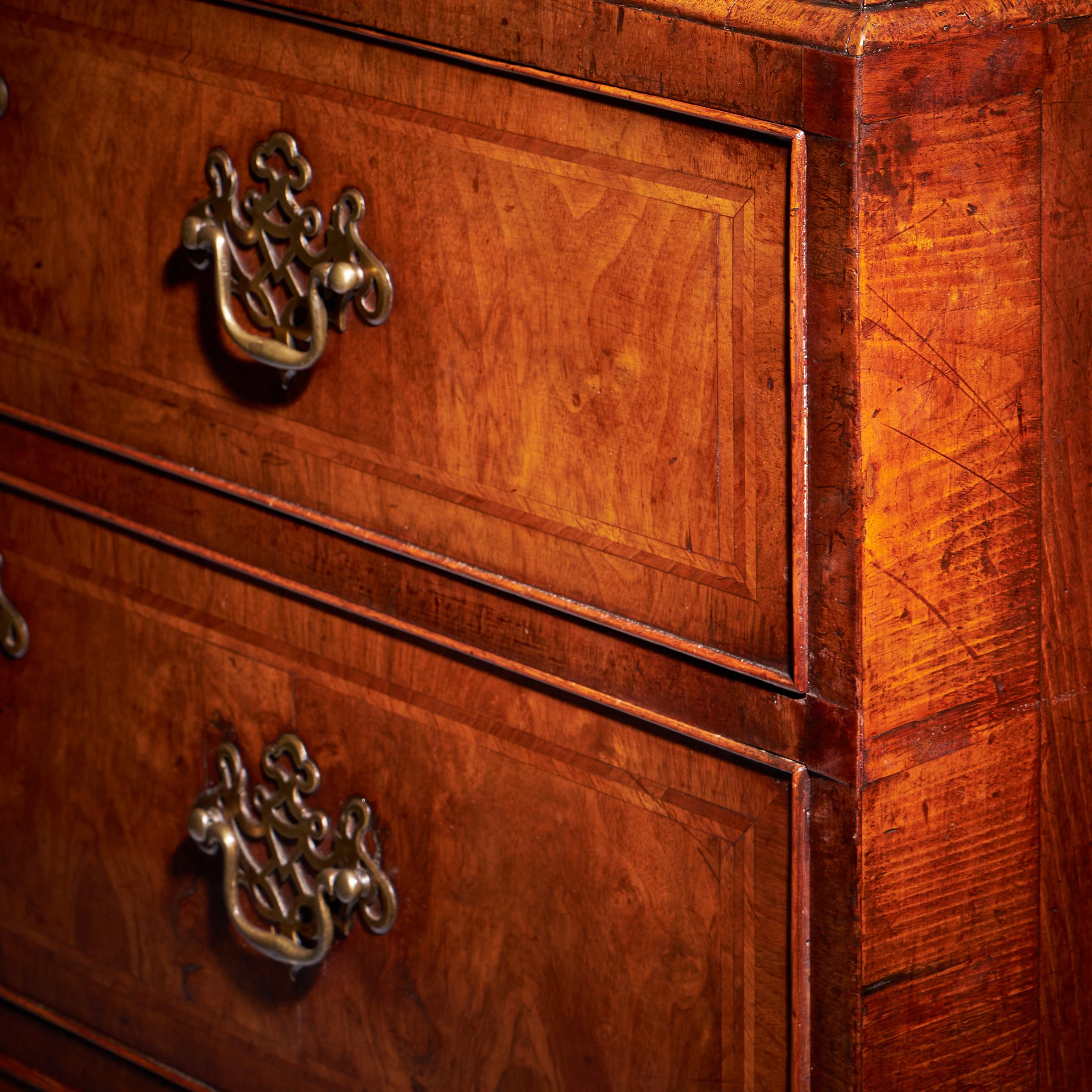 A Fine 18th Century George II Figured Walnut Chest on Chest or Tallboy, 1740 For Sale 4