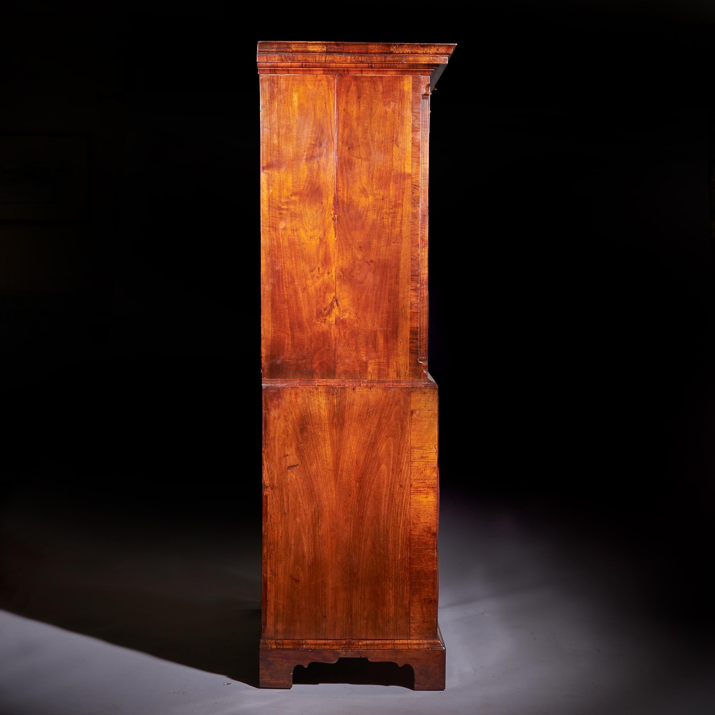 A Fine 18th Century George II Figured Walnut Chest on Chest or Tallboy, 1740 For Sale 8