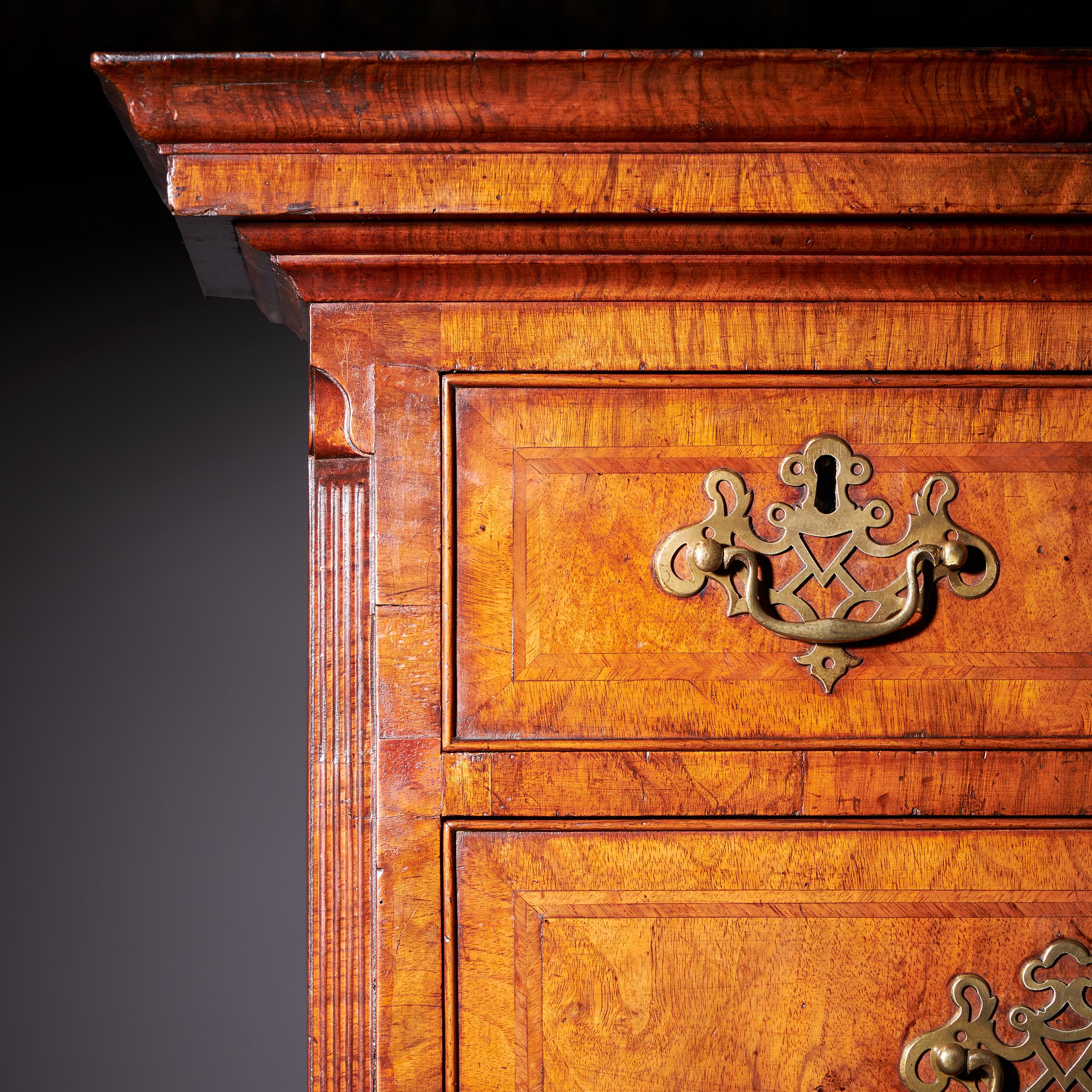 English A Fine 18th Century George II Figured Walnut Chest on Chest or Tallboy, 1740 For Sale