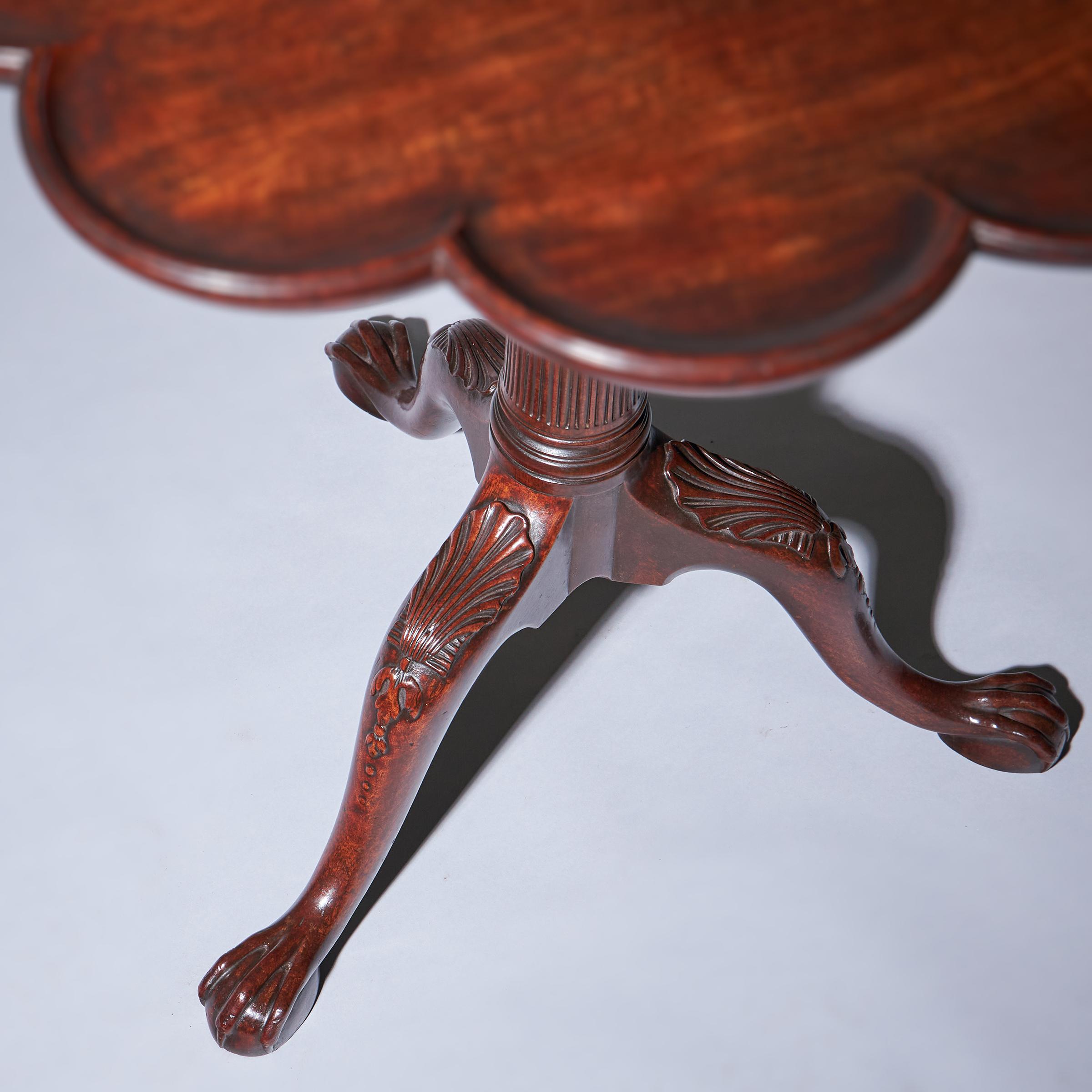 Fine 18th Century George II Mahogany Pie-Crust Tripod Table, circa 1750 4
