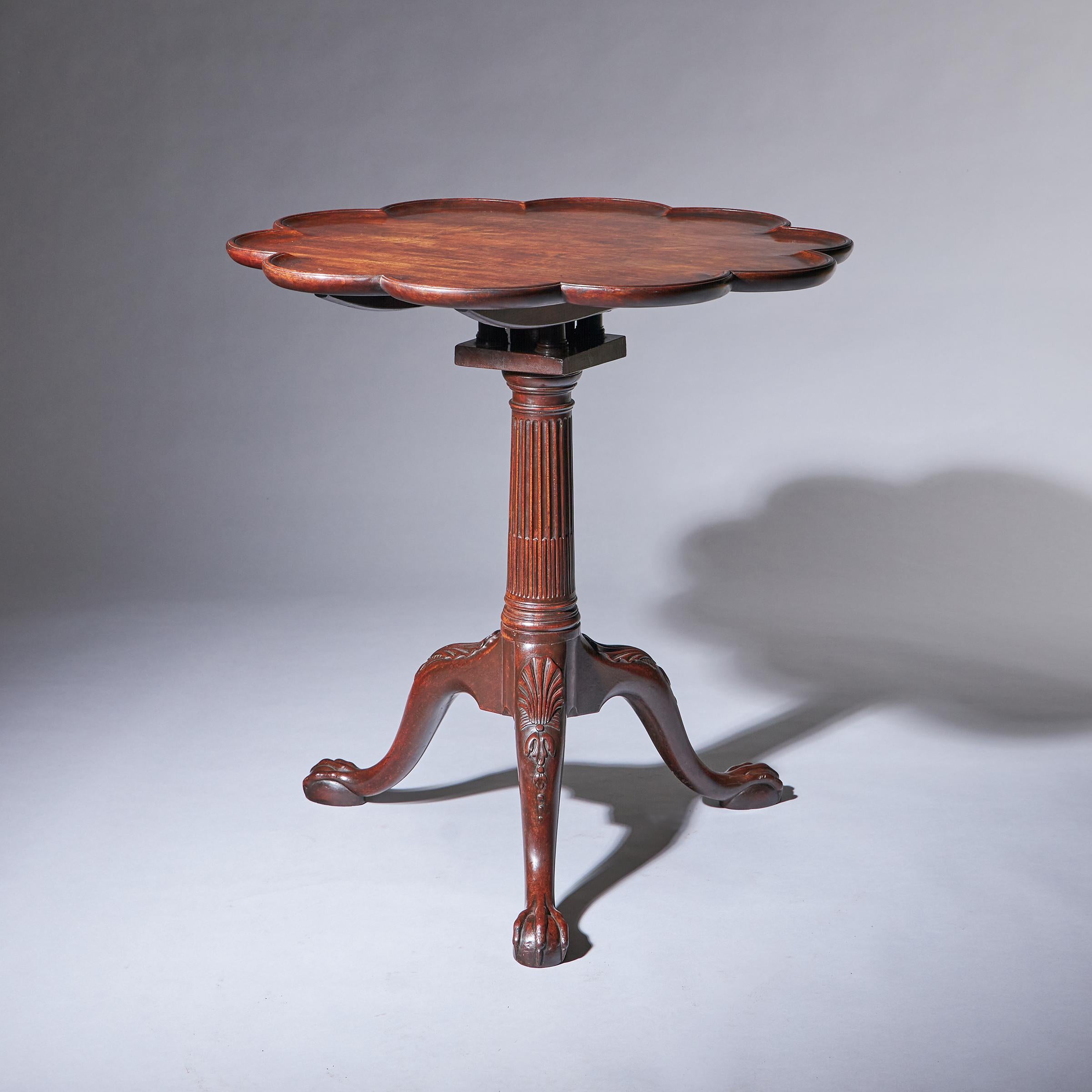 Chippendale Fine 18th Century George II Mahogany Pie-Crust Tripod Table, circa 1750