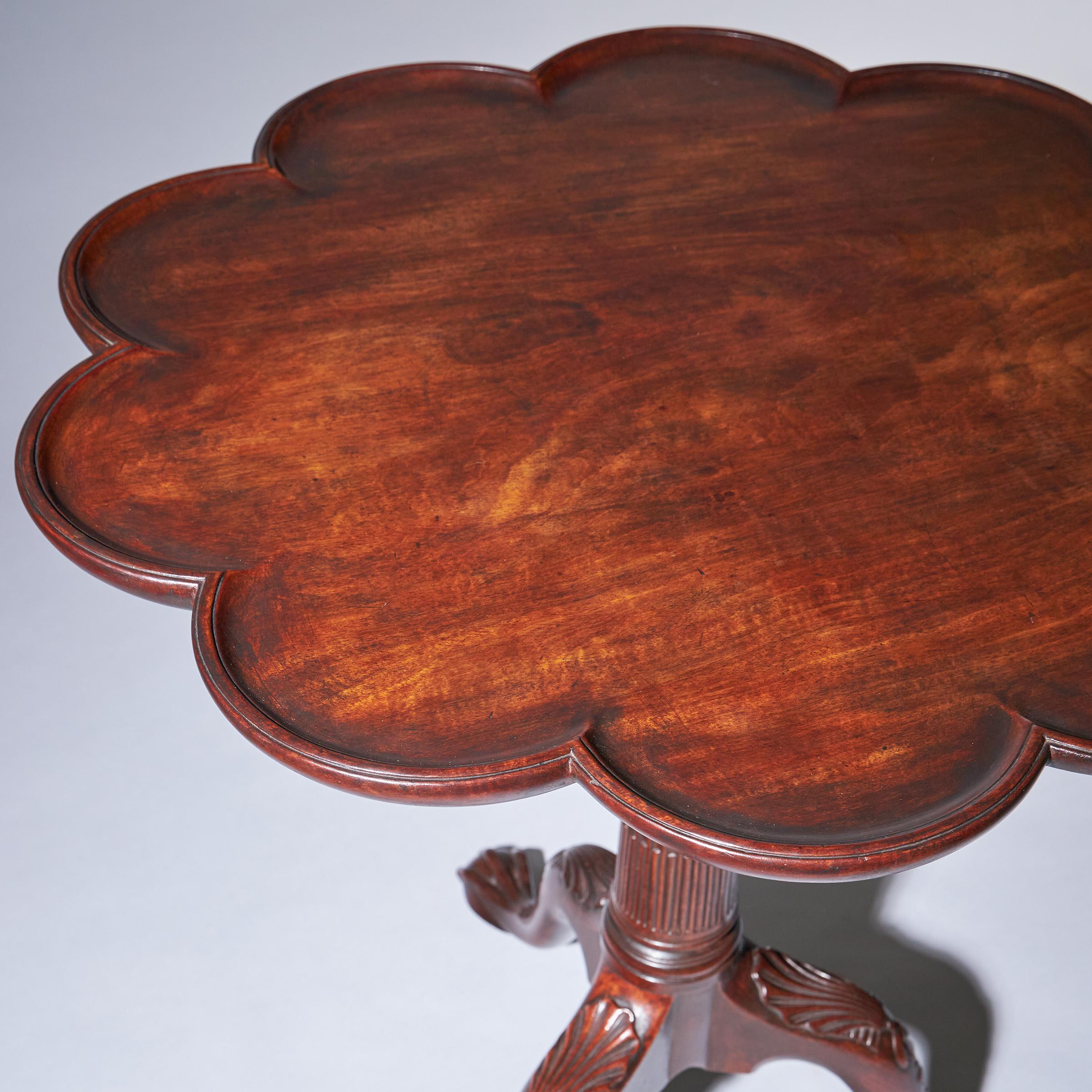 Fine 18th Century George II Mahogany Pie-Crust Tripod Table, circa 1750 3