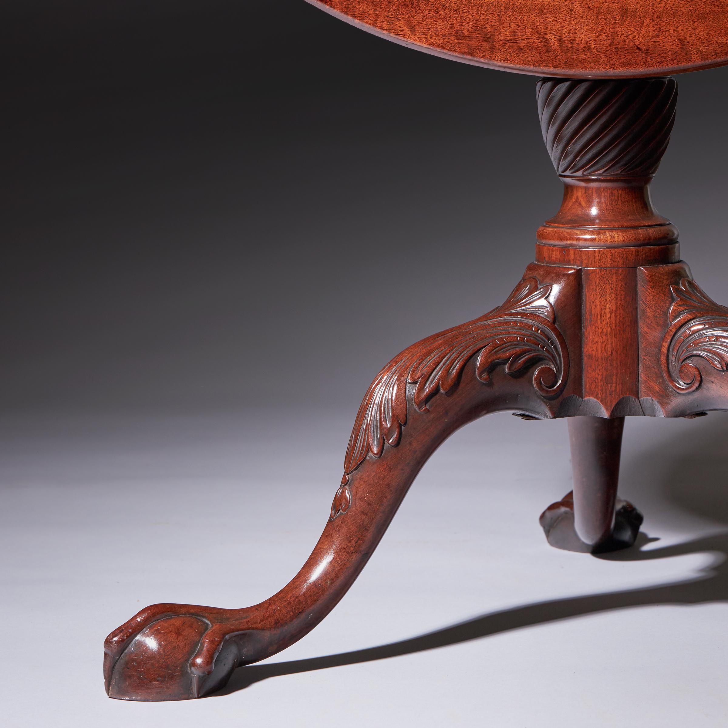 Belle table tripode George II du 18ème siècle, vers 1760 en vente 5