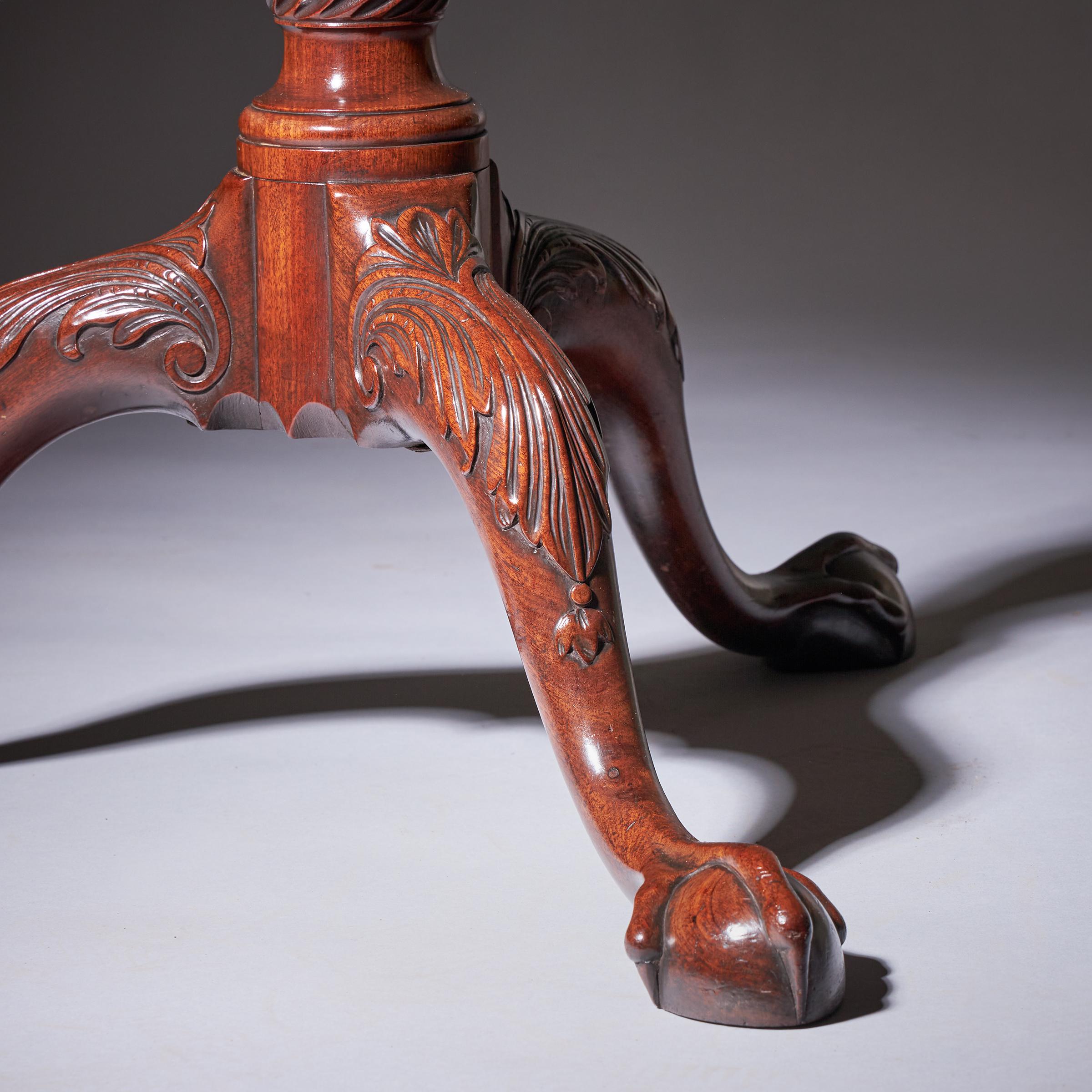 Belle table tripode George II du 18ème siècle, vers 1760 en vente 11