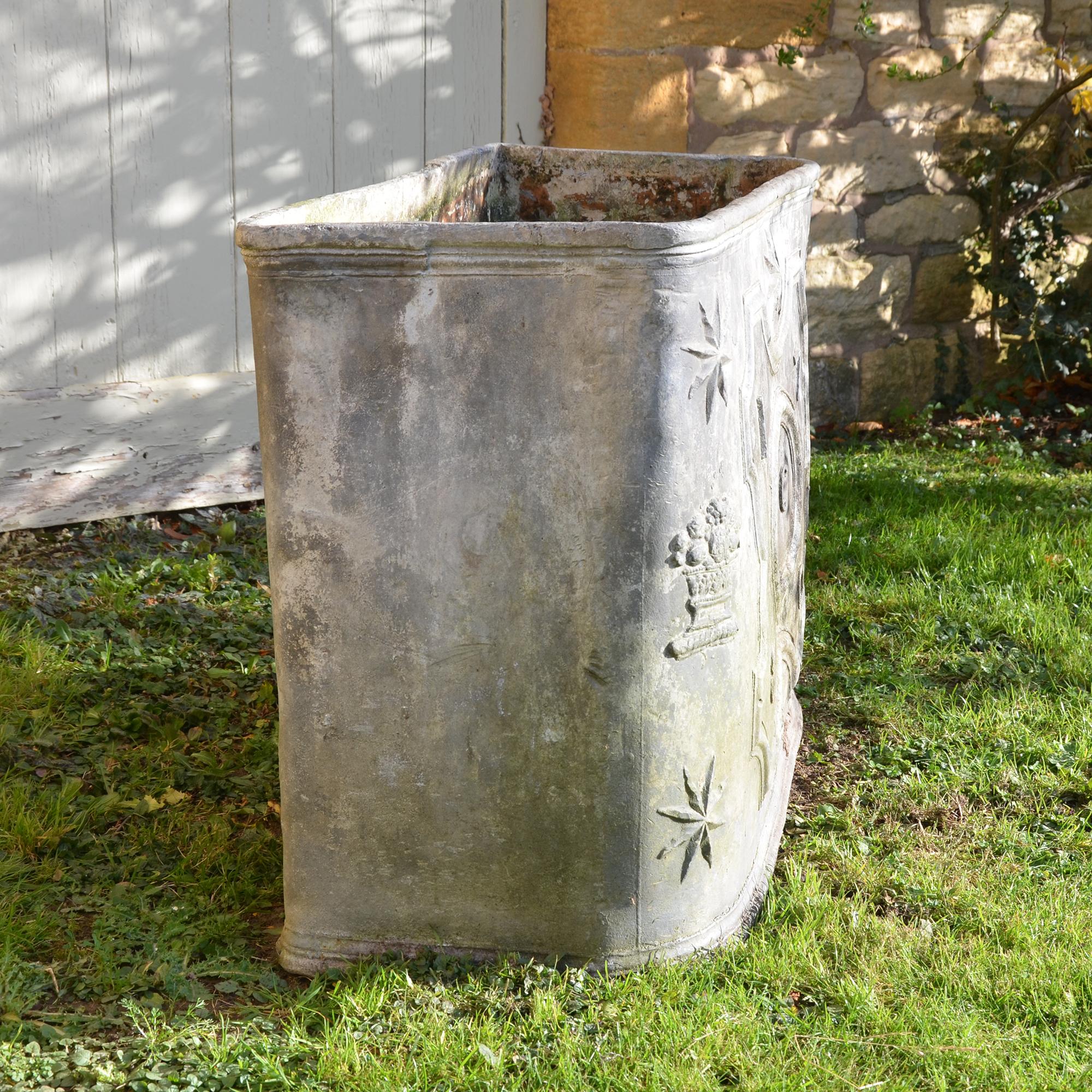 18th Century and Earlier Fine 18th Century Lead Cistern For Sale