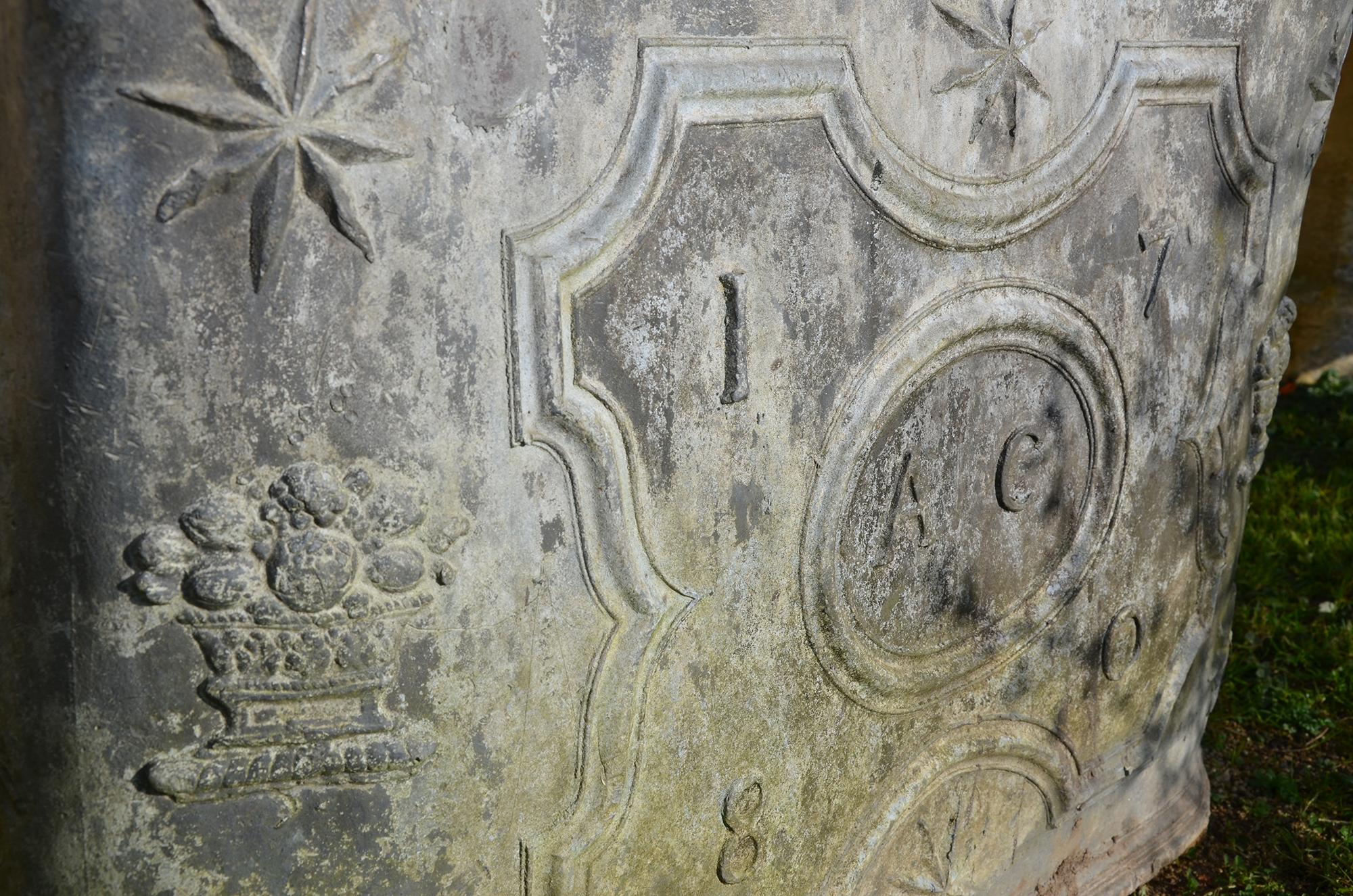 Fine 18th Century Lead Cistern For Sale 4