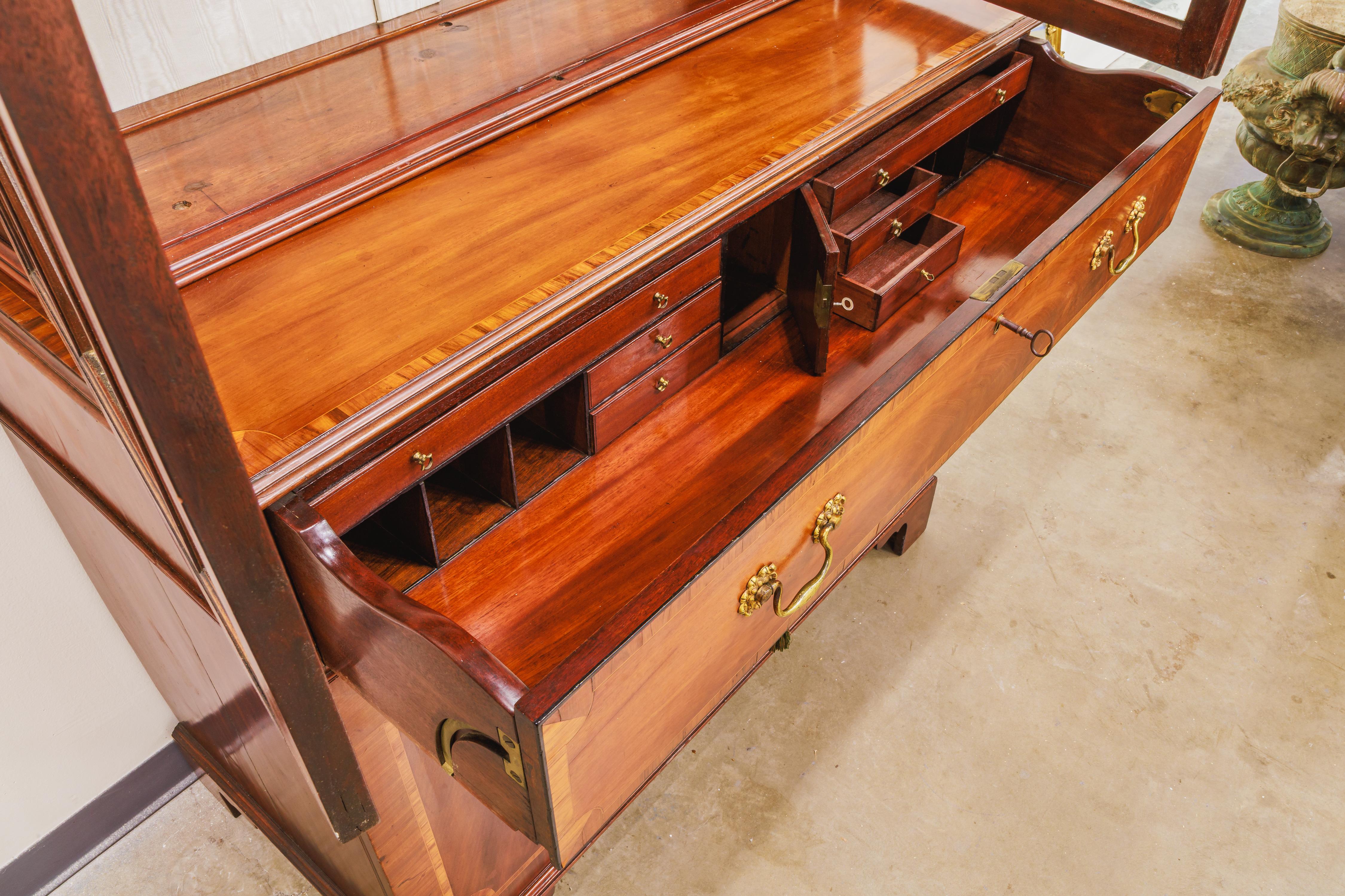 A fine 18th century Scottish Regency mahogany and satinwood inlayed secretary In Good Condition For Sale In Dallas, TX