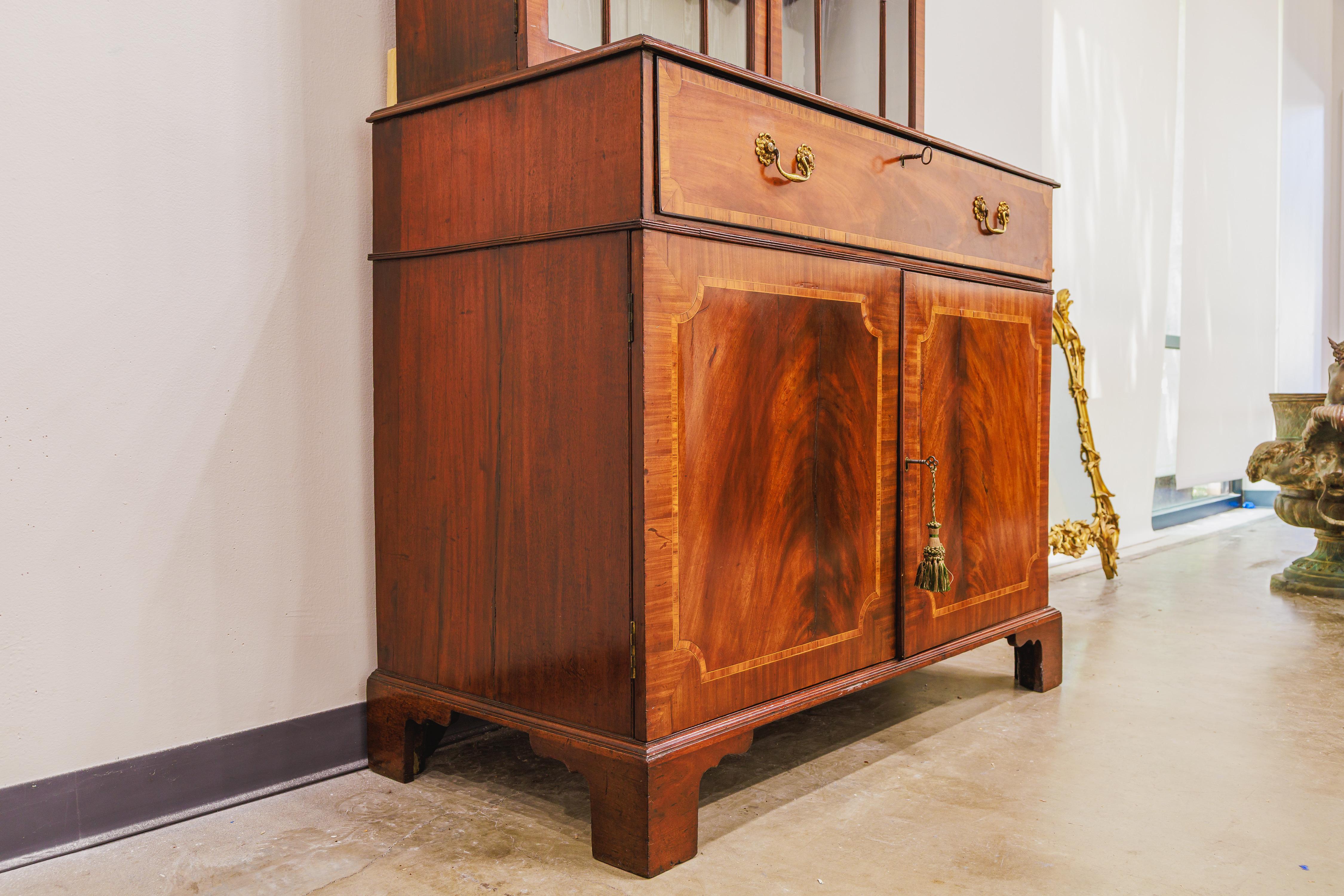 Mahogany A fine 18th century Scottish Regency mahogany and satinwood inlayed secretary For Sale