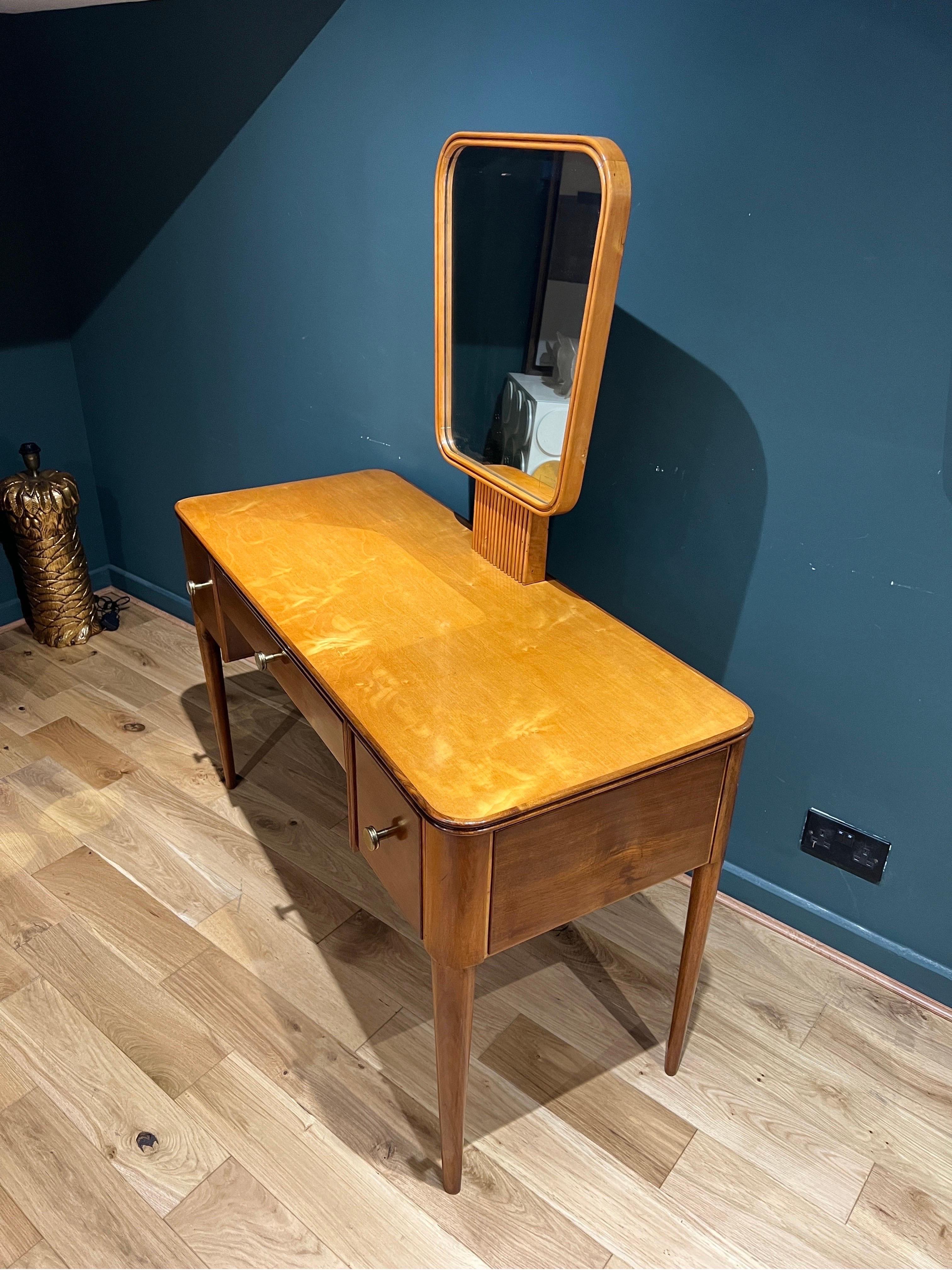 1950 dressing table