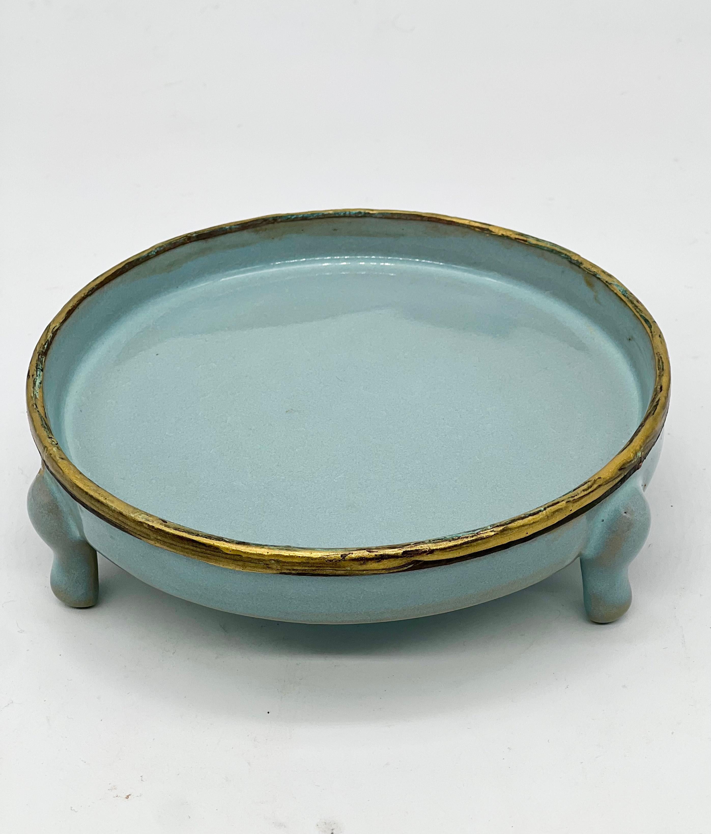 Chinese A FINE 19th C CHINESE THREE LEGGED RU WARE PORCELAIN WASHER/STAND.Qing Dynasty. For Sale