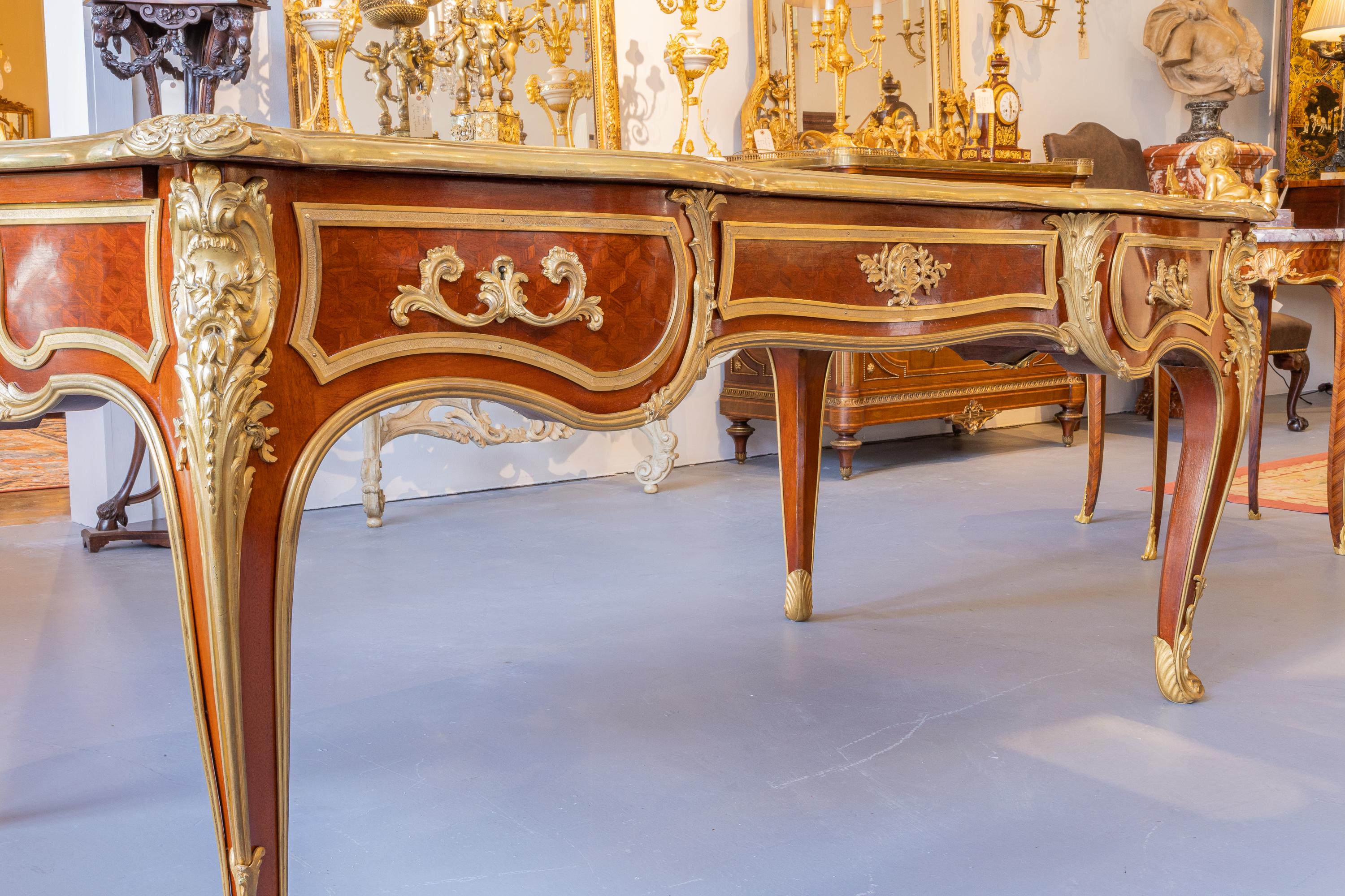 A fine 19th c French Louis XV signed Bureau Plat  For Sale 2