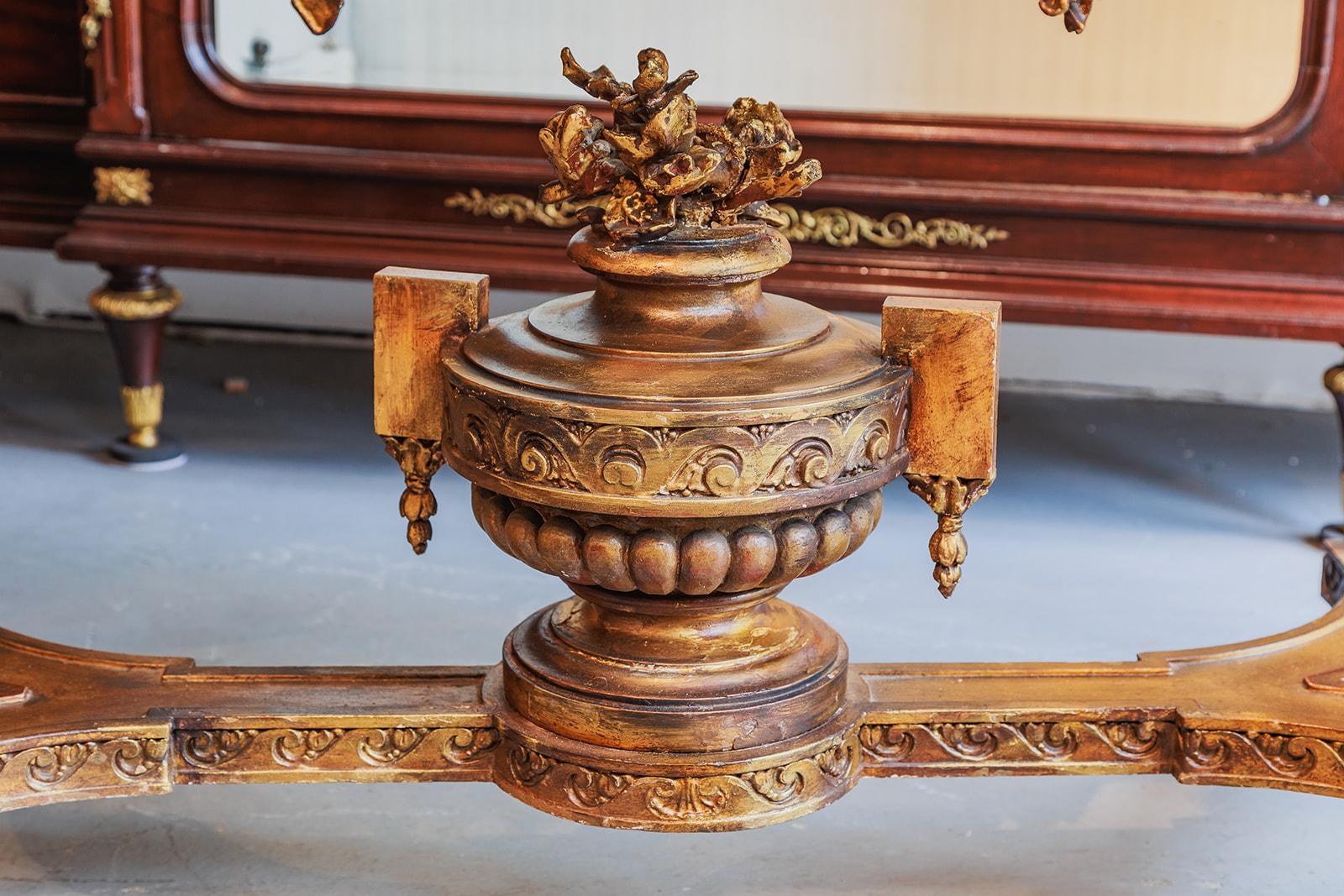 Siena de mármol y madera dorada Luis XVI francesa del s. XIX  consola con tapa de mármol Francés en venta
