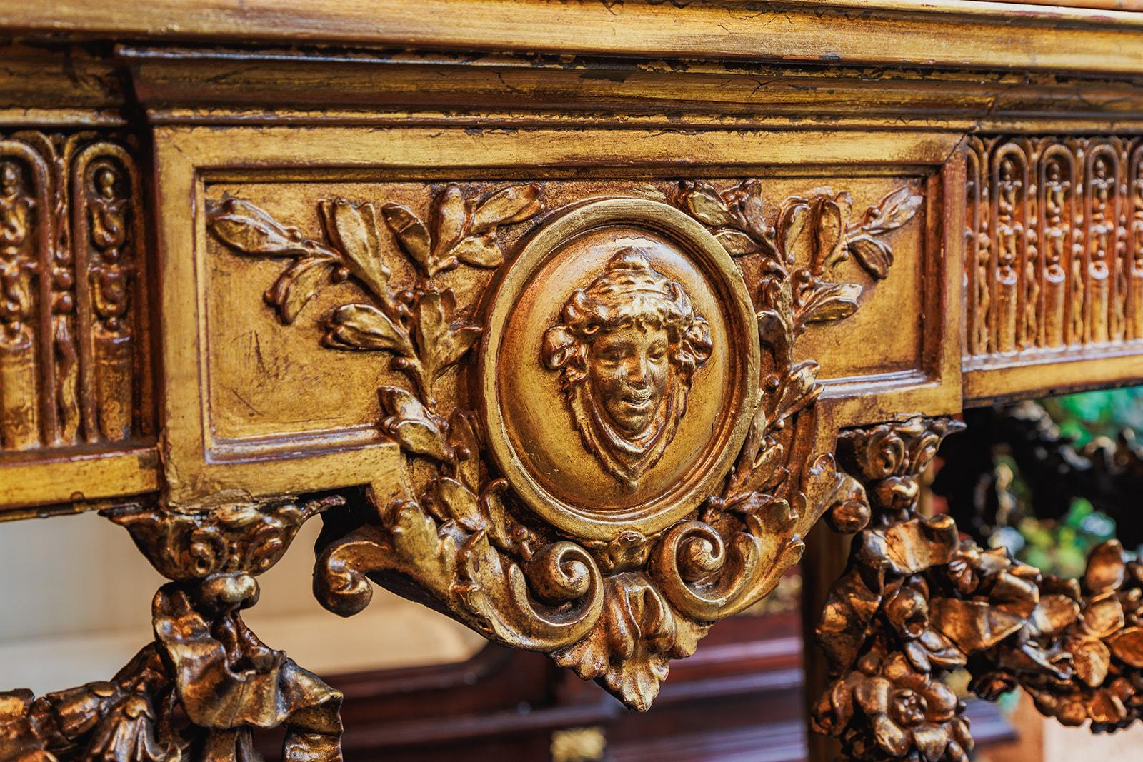 Siena de mármol y madera dorada Luis XVI francesa del s. XIX  consola con tapa de mármol siglo XIX en venta