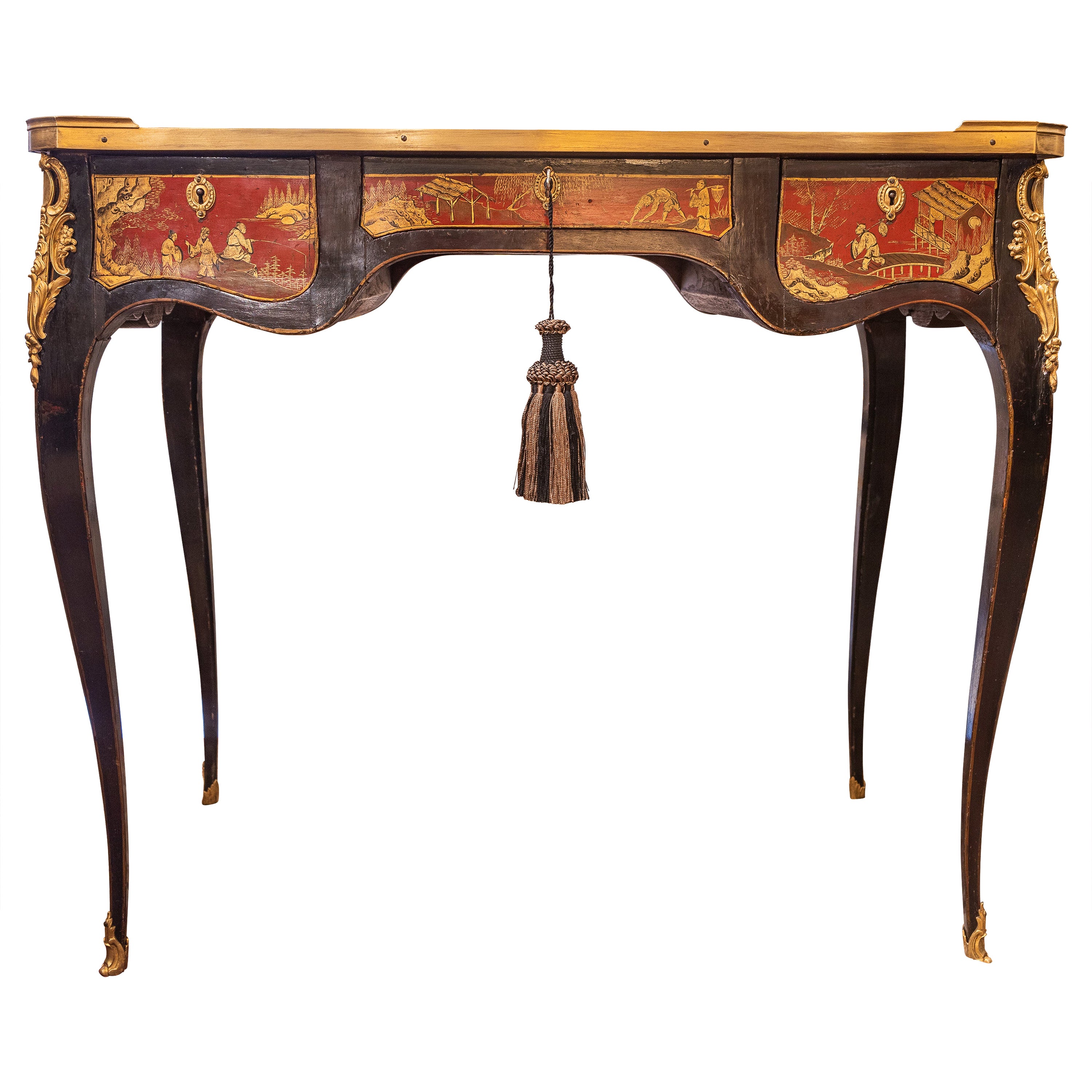 Un beau bureau français du 19ème siècle d'inspiration chinoiseries laqué rouge
