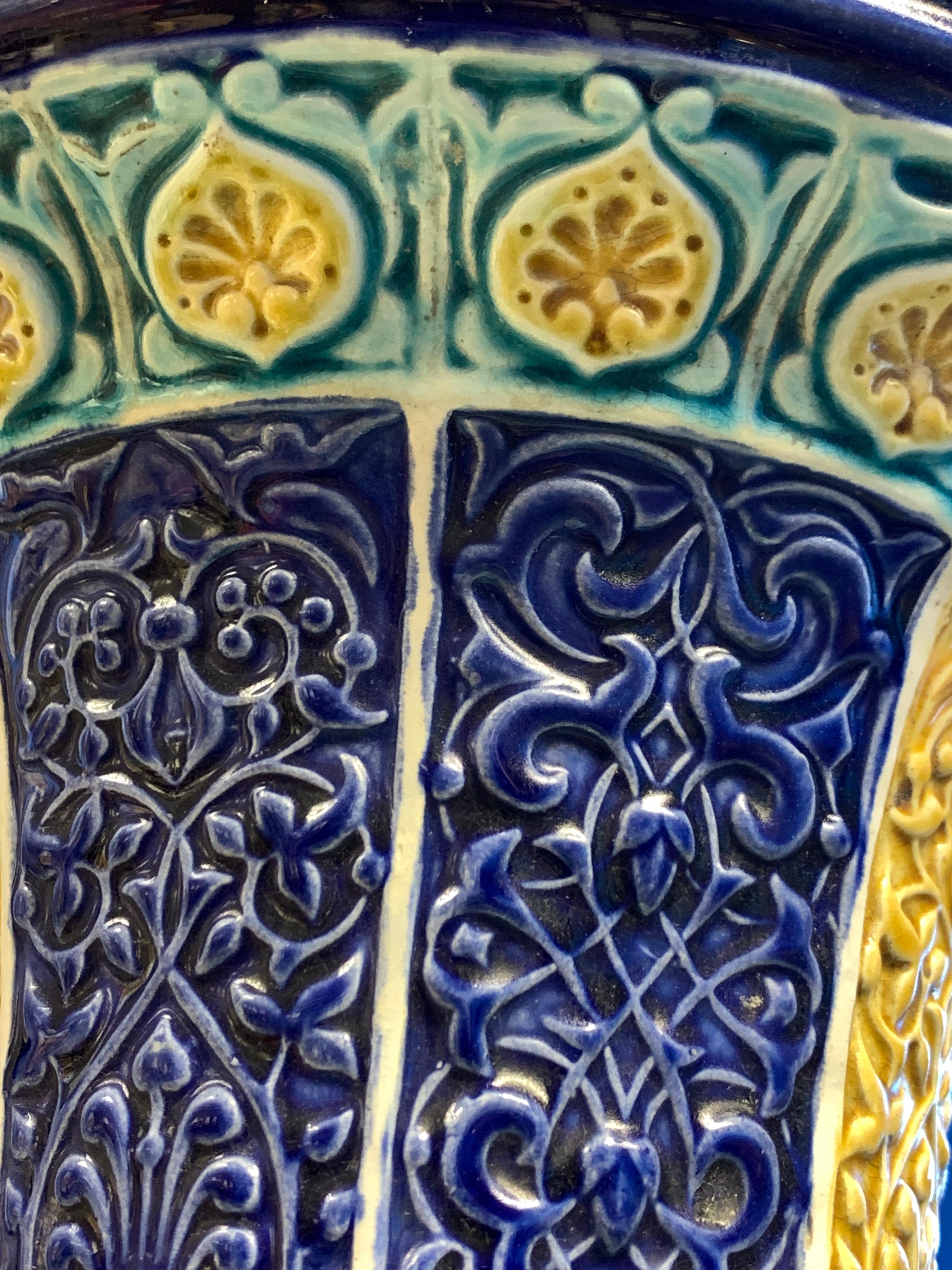Espagnol Vase de style Alhambra du 19ème siècle en vente
