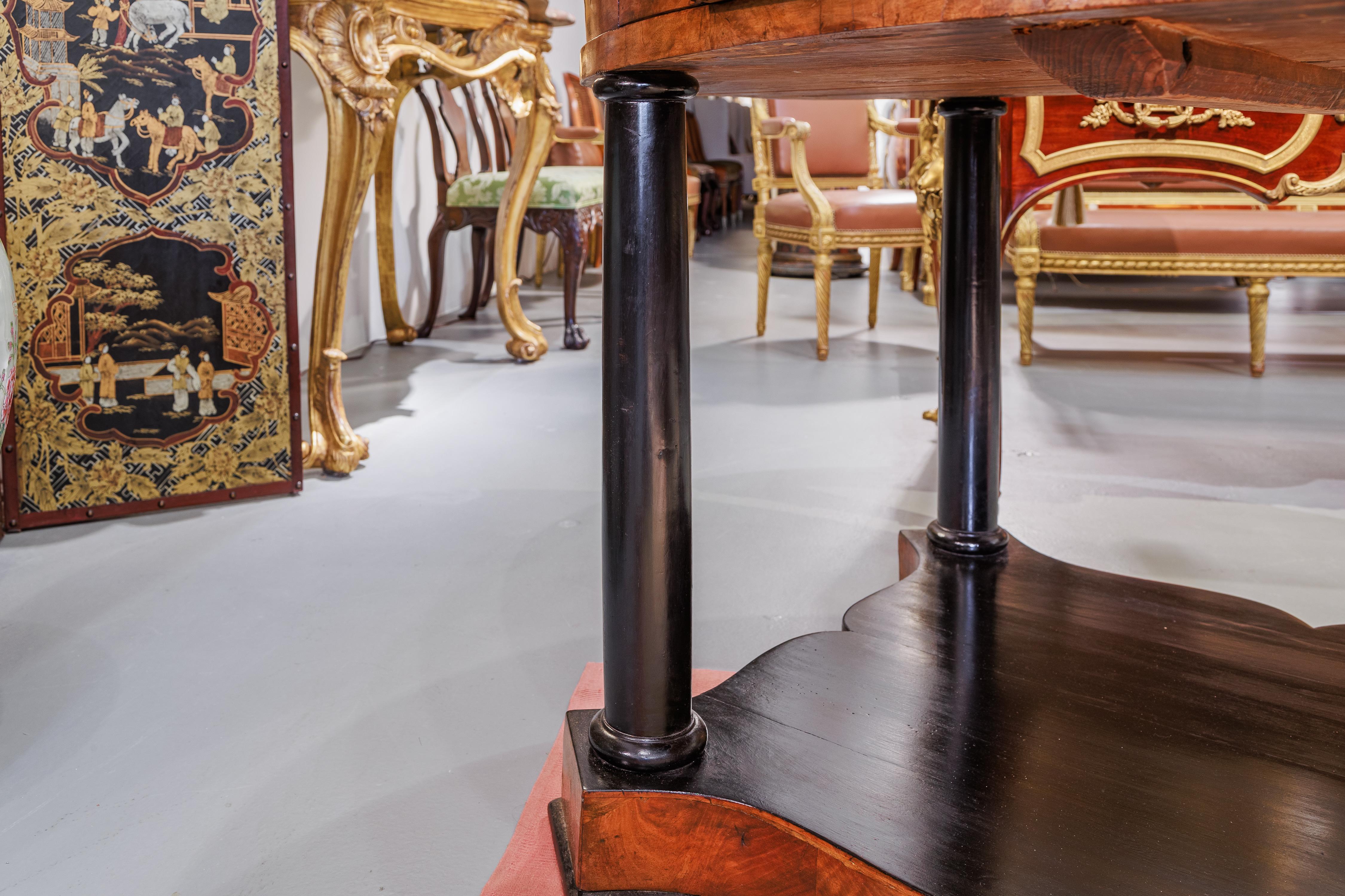 A fine 19th century Austrian Biedermeier walnut and ebonized centertable In Good Condition For Sale In Dallas, TX